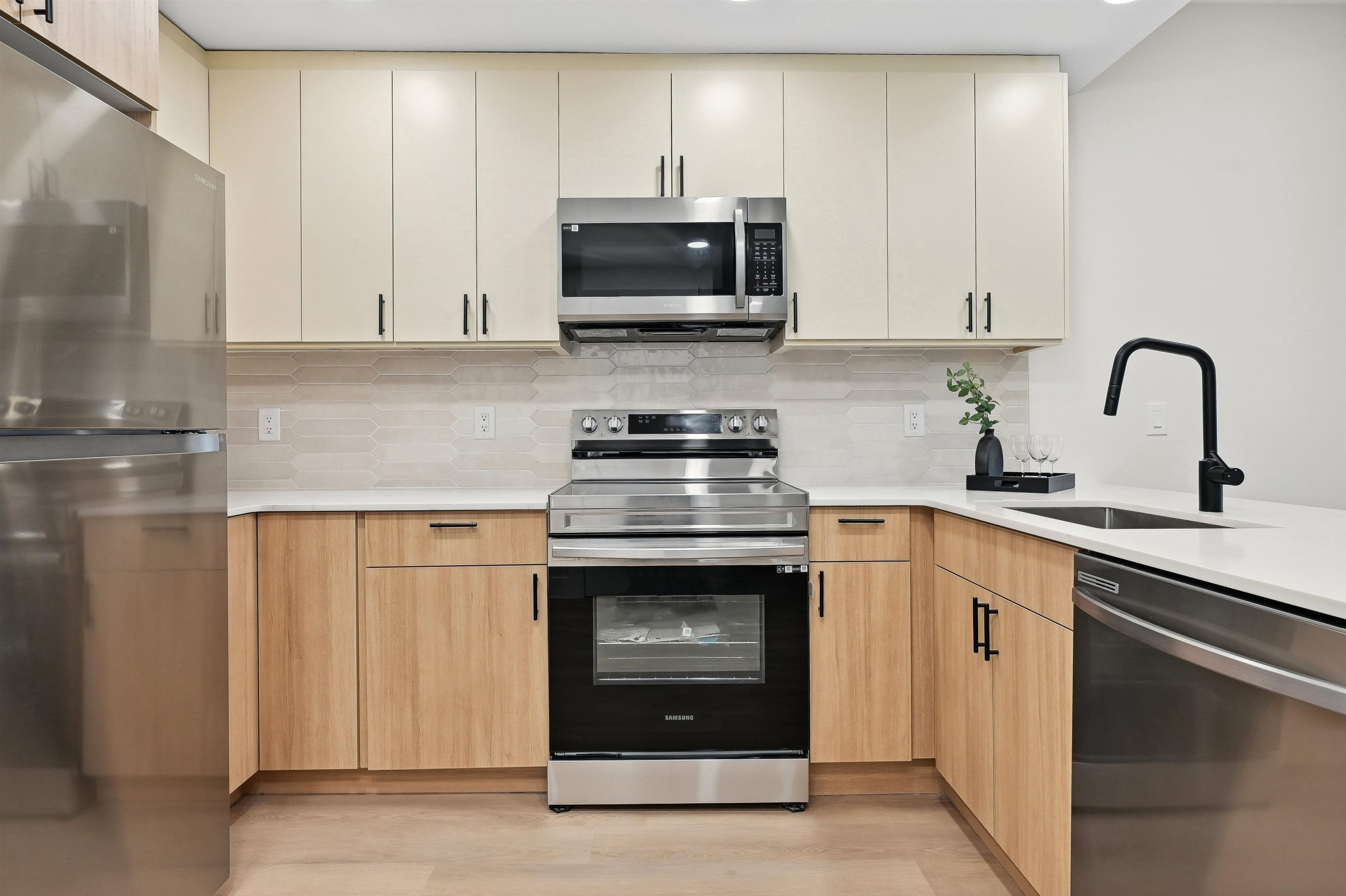 161 VAN WAGENEN AVE Unit: 507