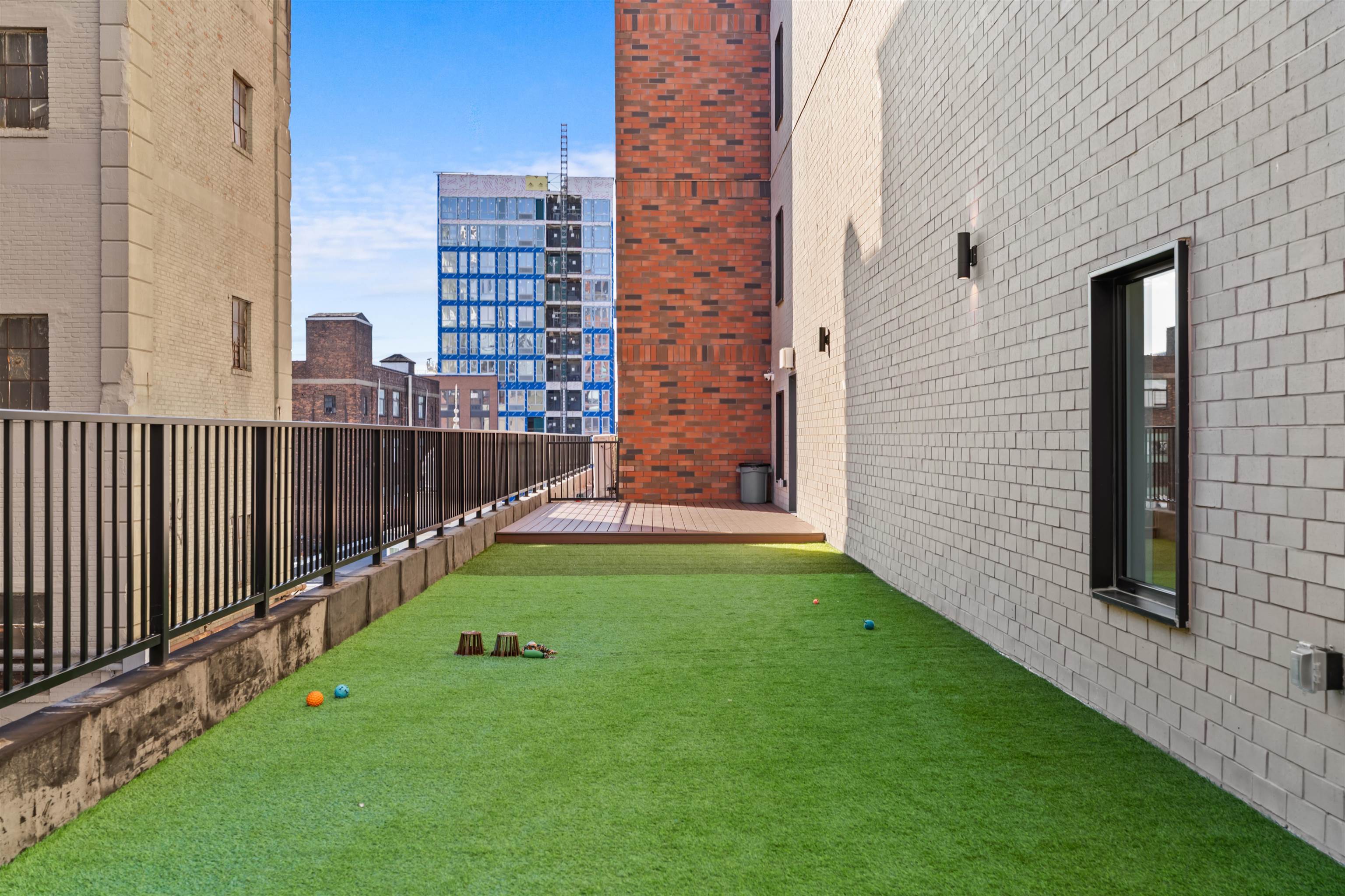 161 VAN WAGENEN AVE Unit: 212