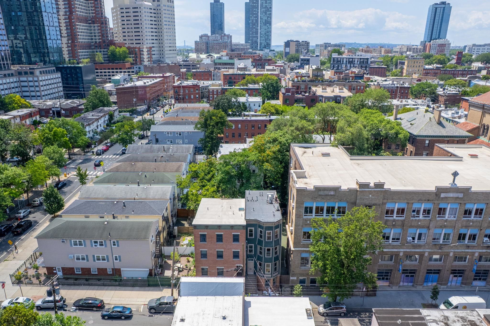 203 3RD ST Unit: 2
