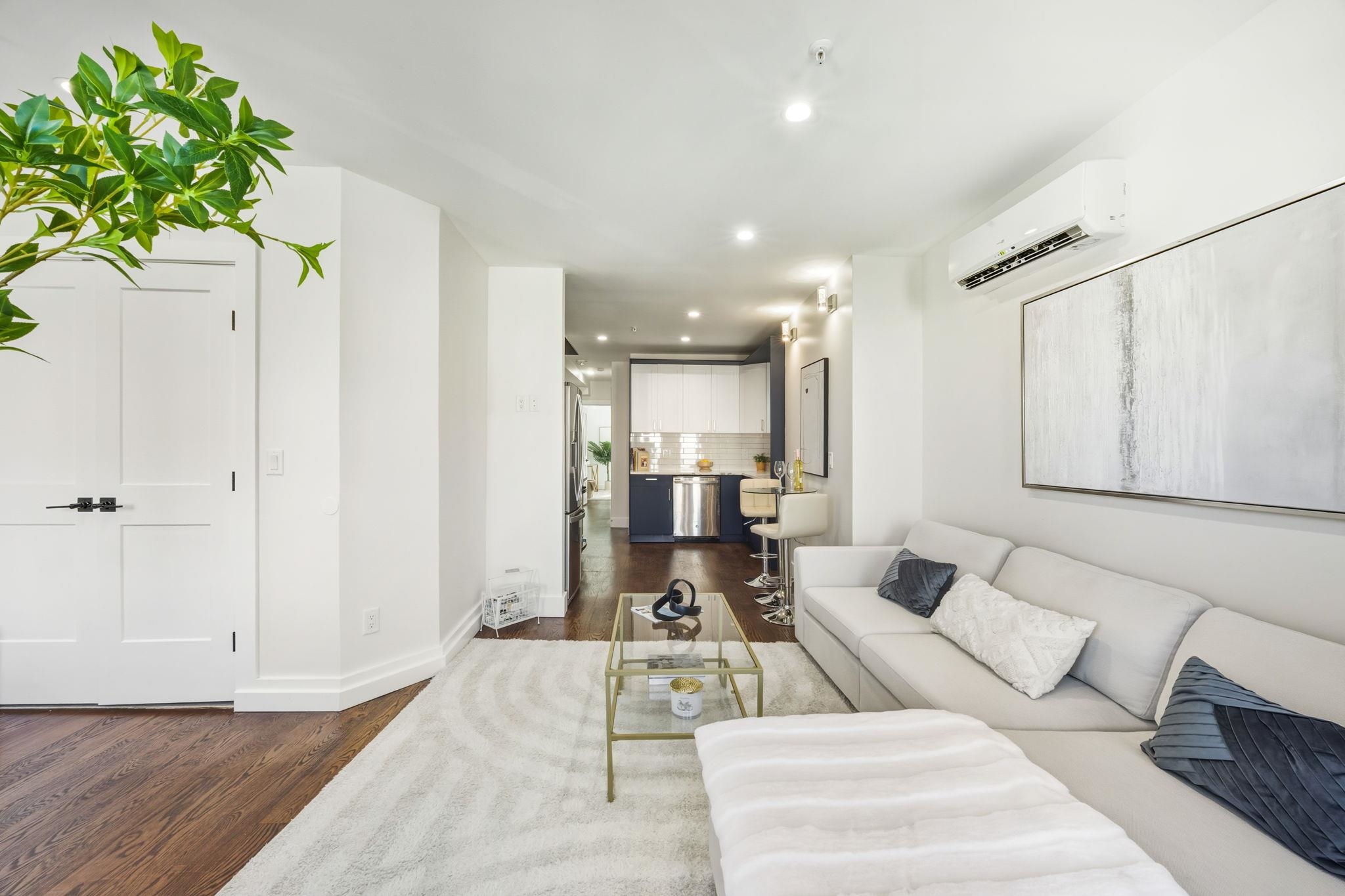 203 3RD ST Unit: 3