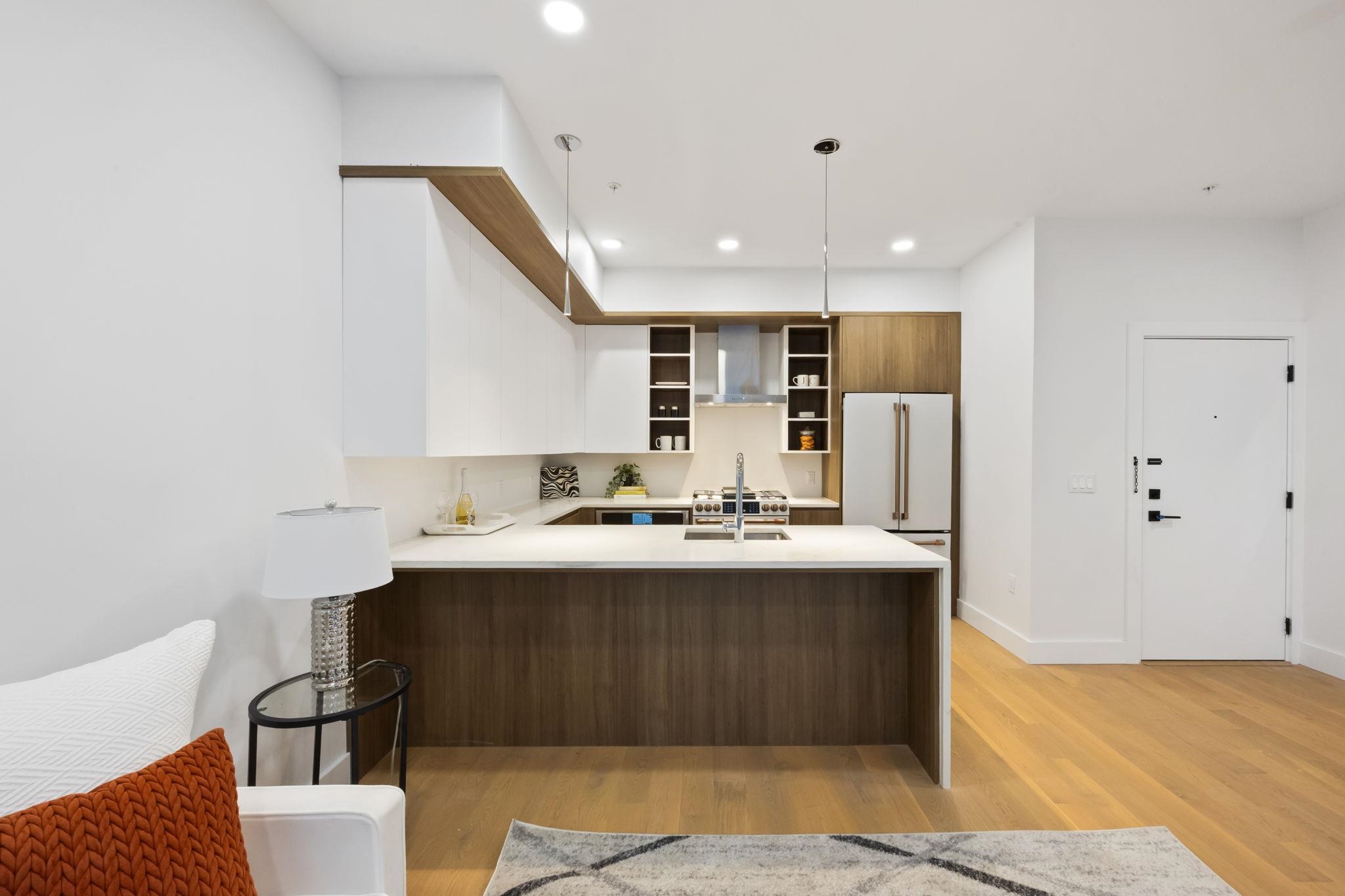 160 BRUNSWICK ST Unit: 205