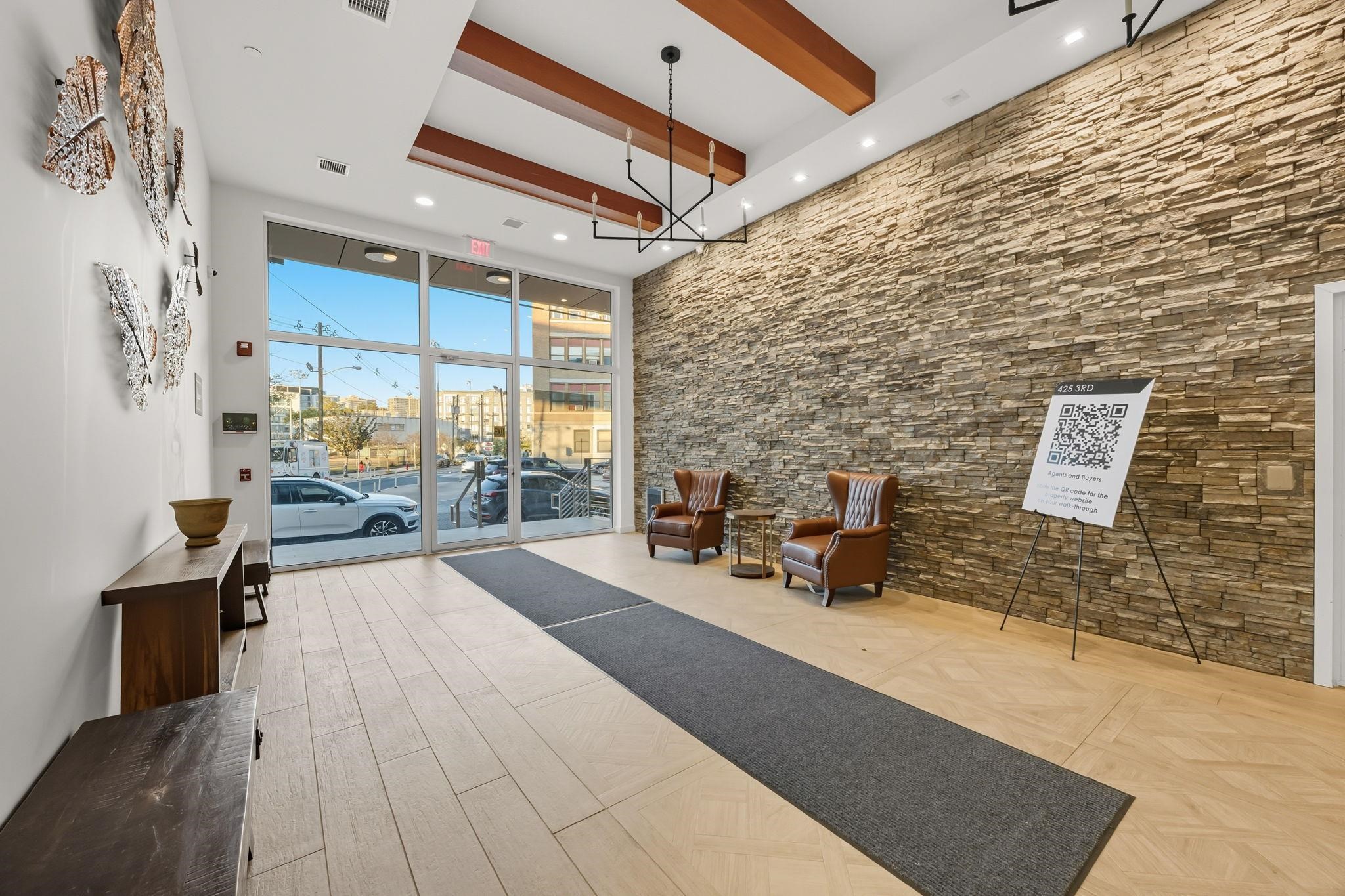 425 3RD ST Unit: 402