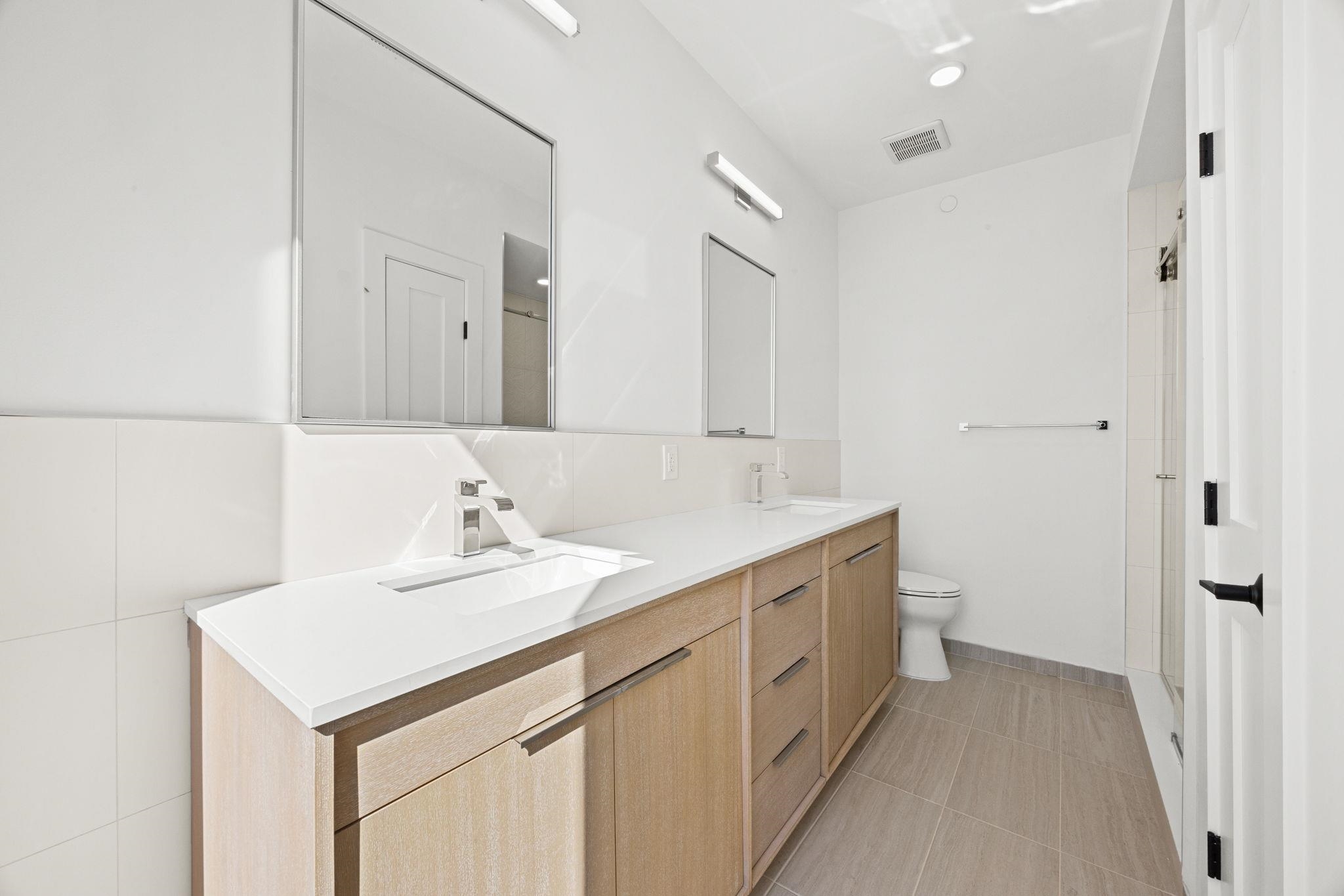 425 3RD ST Unit: 402