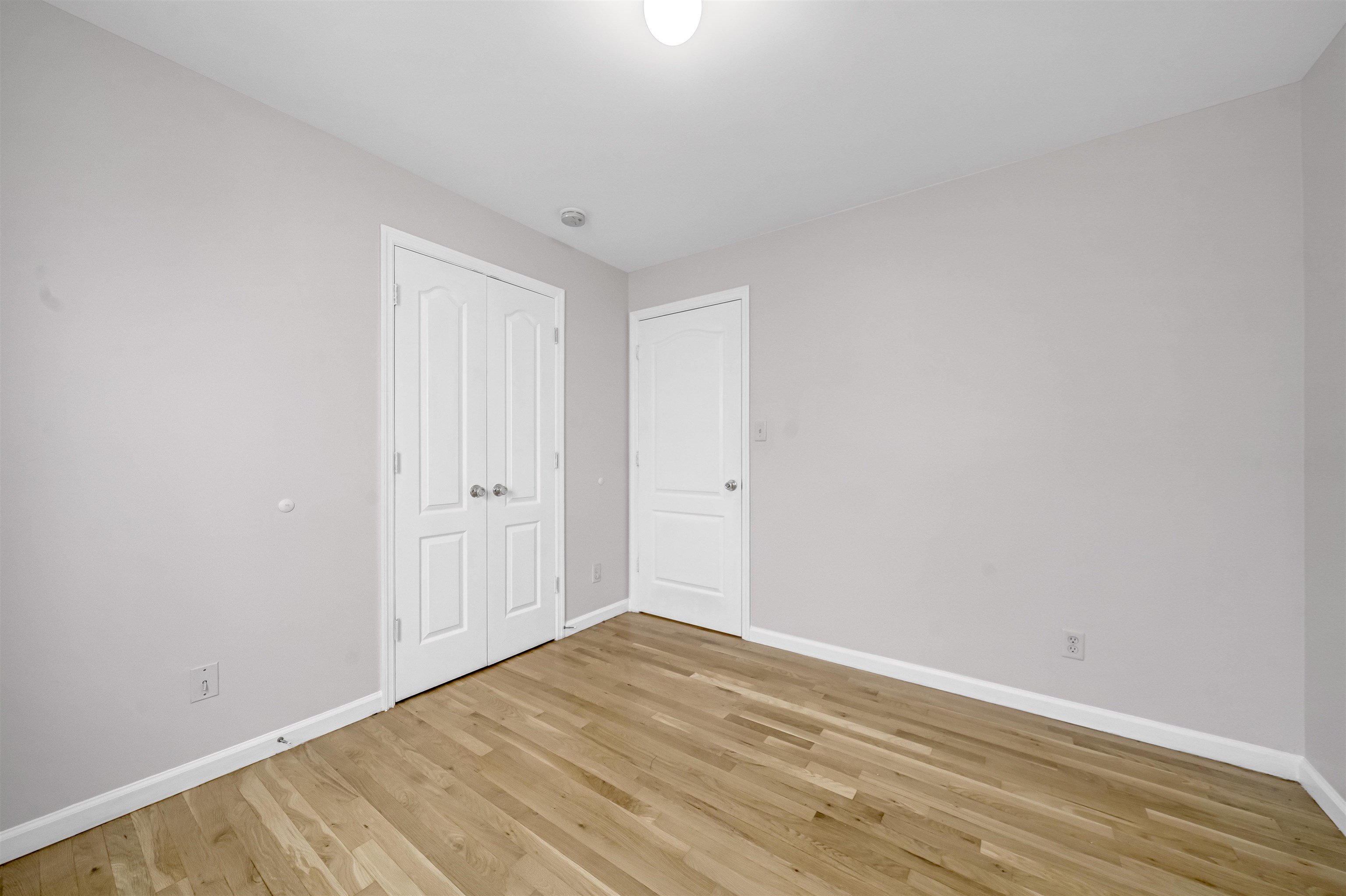 3 MONTROSE AVE Unit: 1