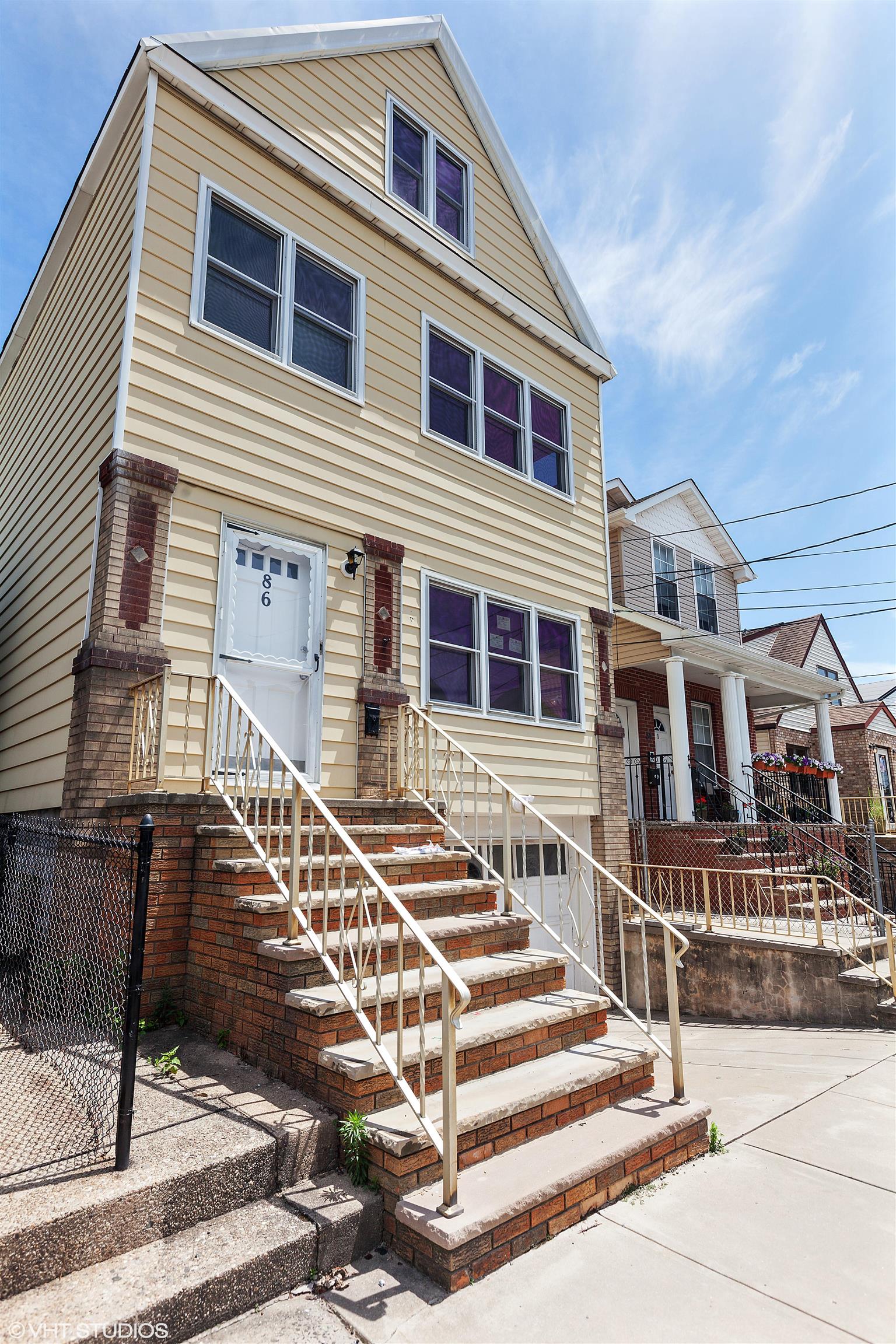 86 NEWMAN AVE Unit: 1