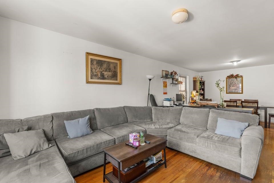 41 TERHUNE AVE