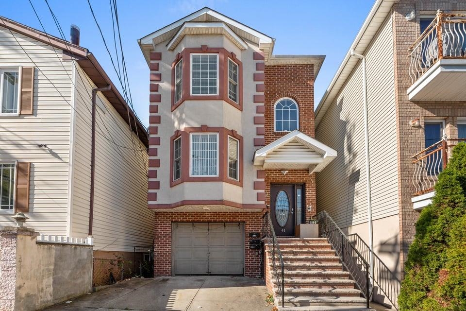 41 TERHUNE AVE