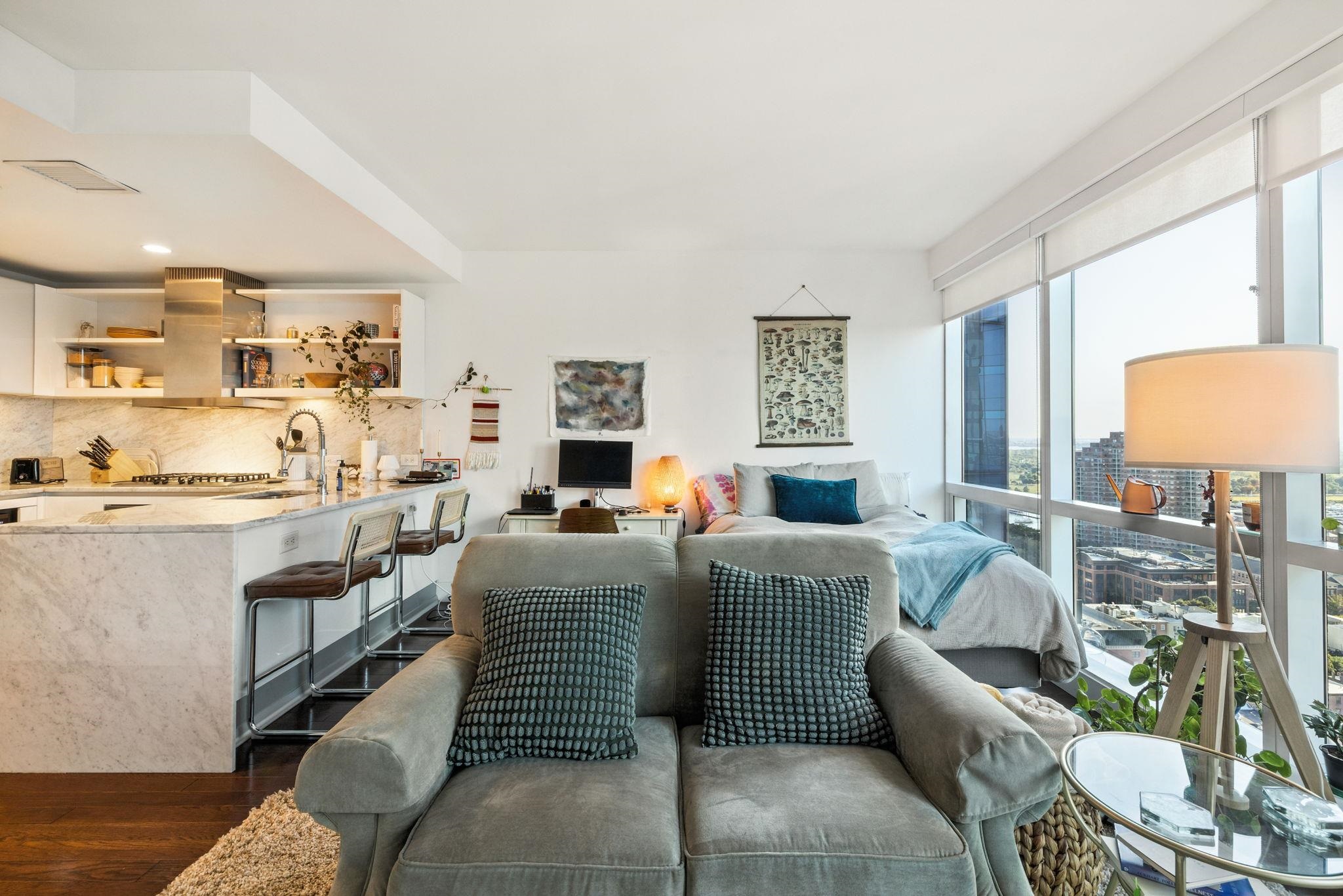 77 HUDSON ST Unit: 2513