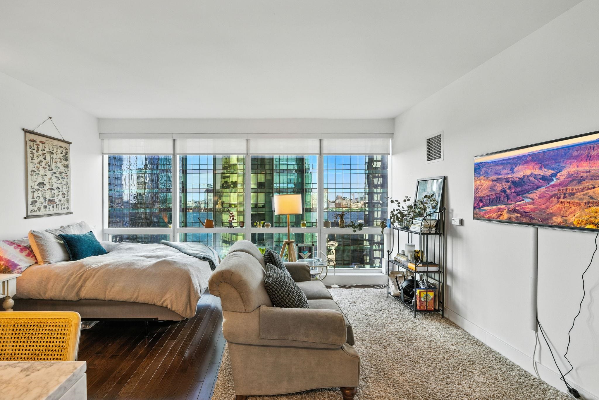 77 HUDSON ST Unit: 2513