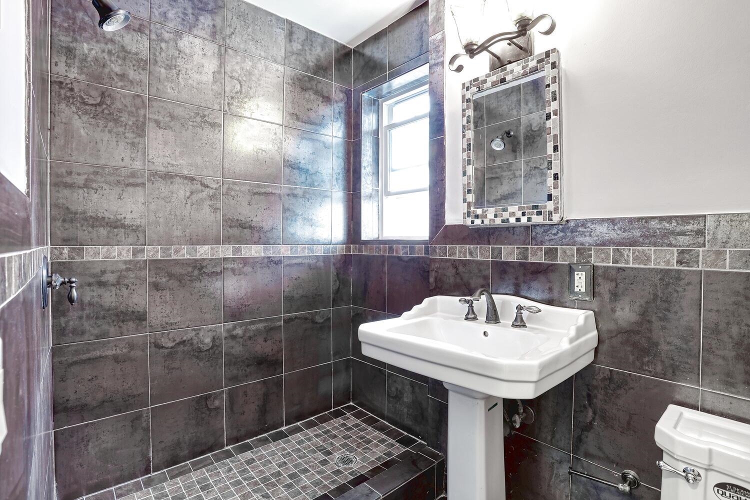 326 BRIDGE PLAZA NORTH Unit: 5D