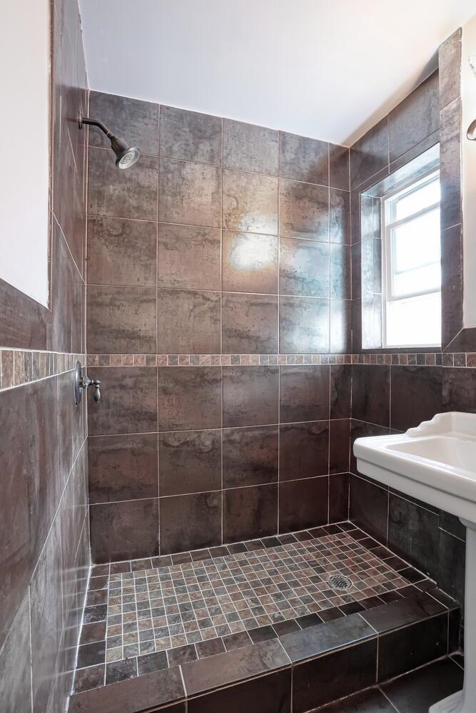 326 BRIDGE PLAZA NORTH Unit: 5D