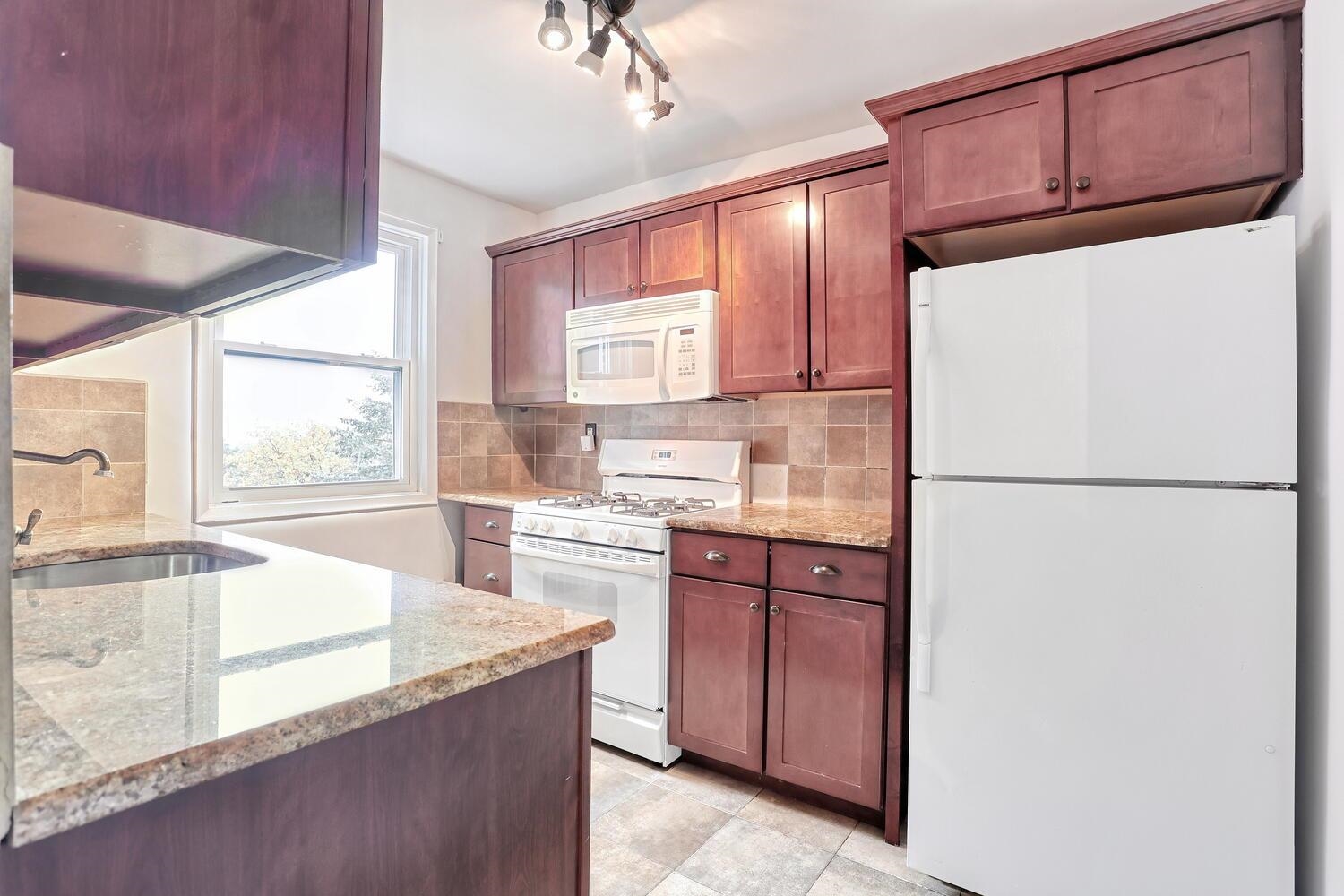 326 BRIDGE PLAZA NORTH Unit: 5D