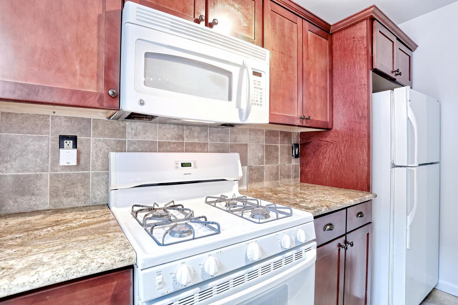 326 BRIDGE PLAZA NORTH Unit: 5D