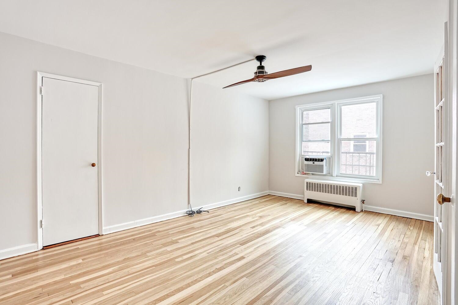 326 BRIDGE PLAZA NORTH Unit: 5D