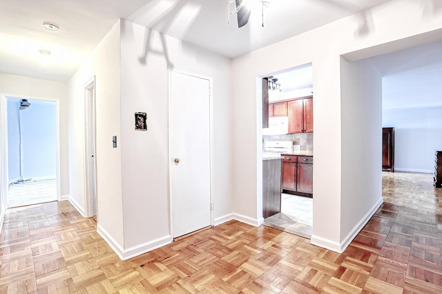 326 BRIDGE PLAZA NORTH Unit: 5D