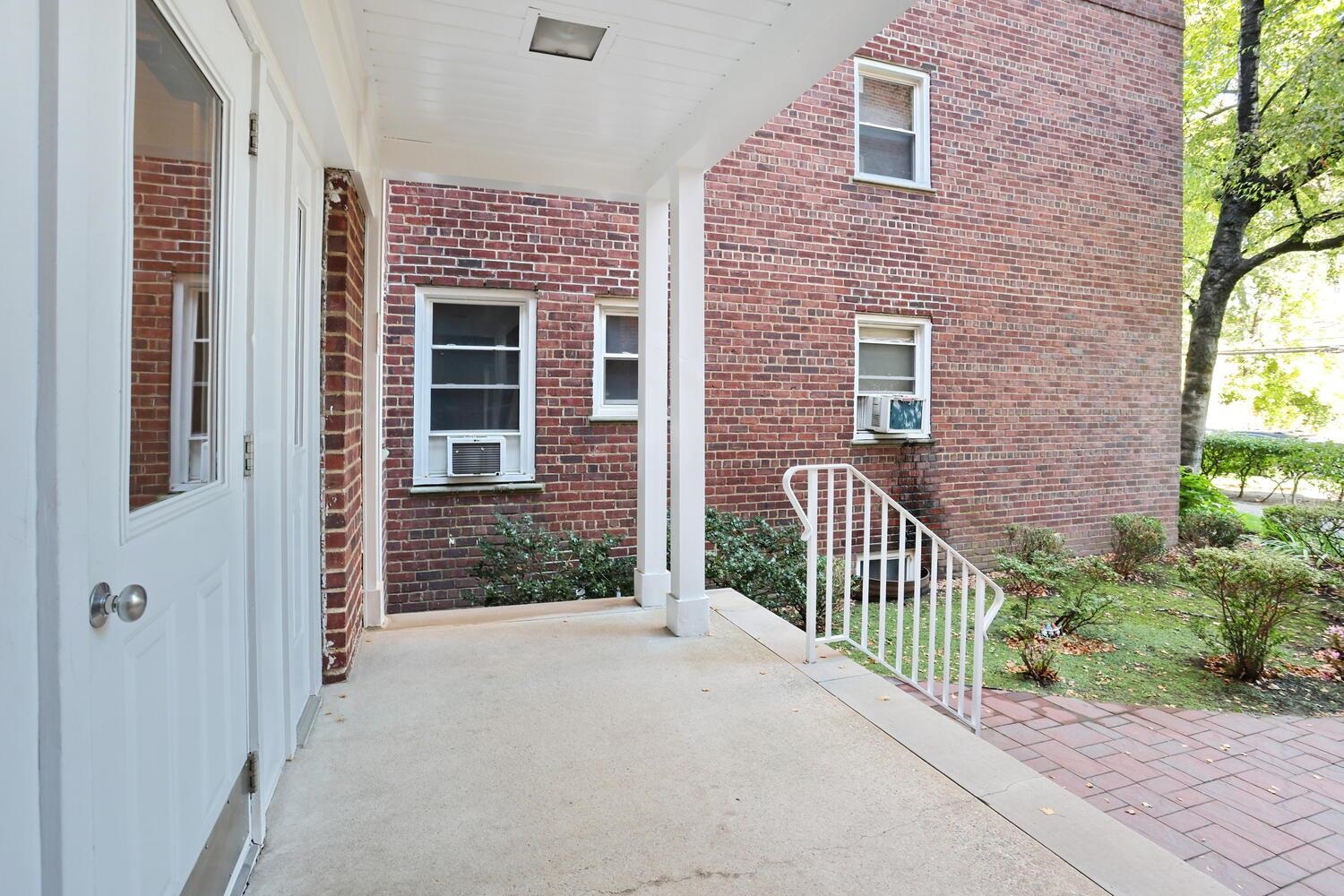 326 BRIDGE PLAZA NORTH Unit: 5D