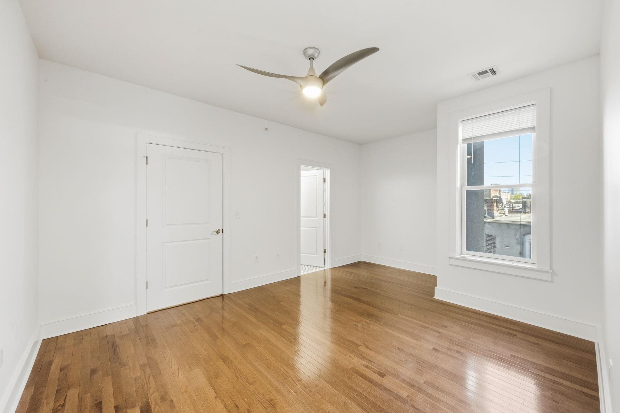 65 FLEET ST Unit: 403