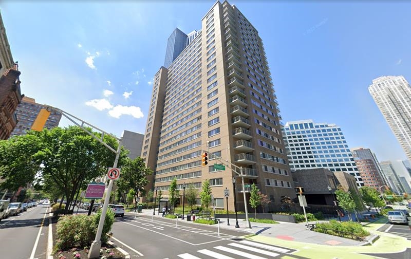 100 MONTGOMERY ST Unit: 2A