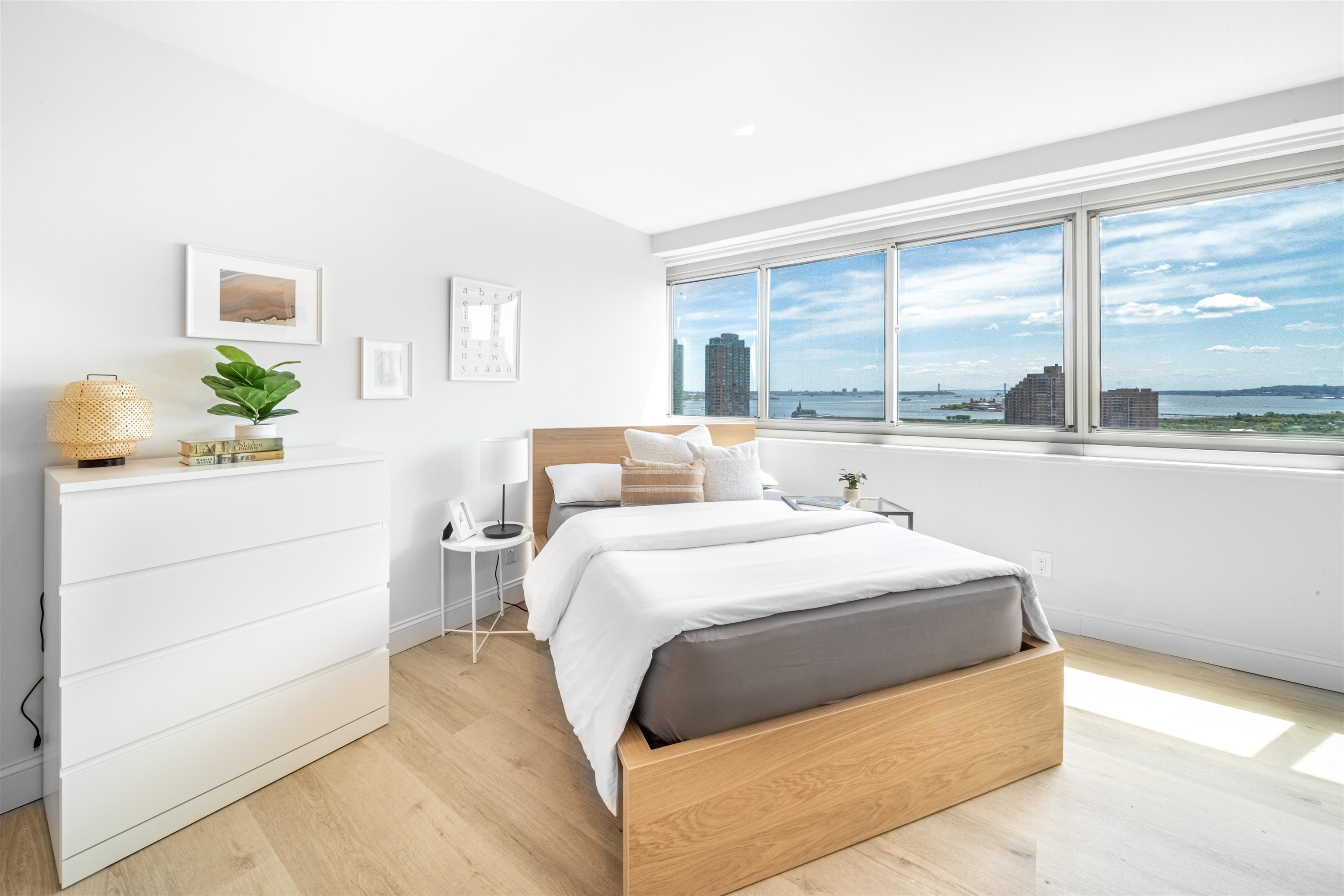 100 MONTGOMERY ST Unit: 2A