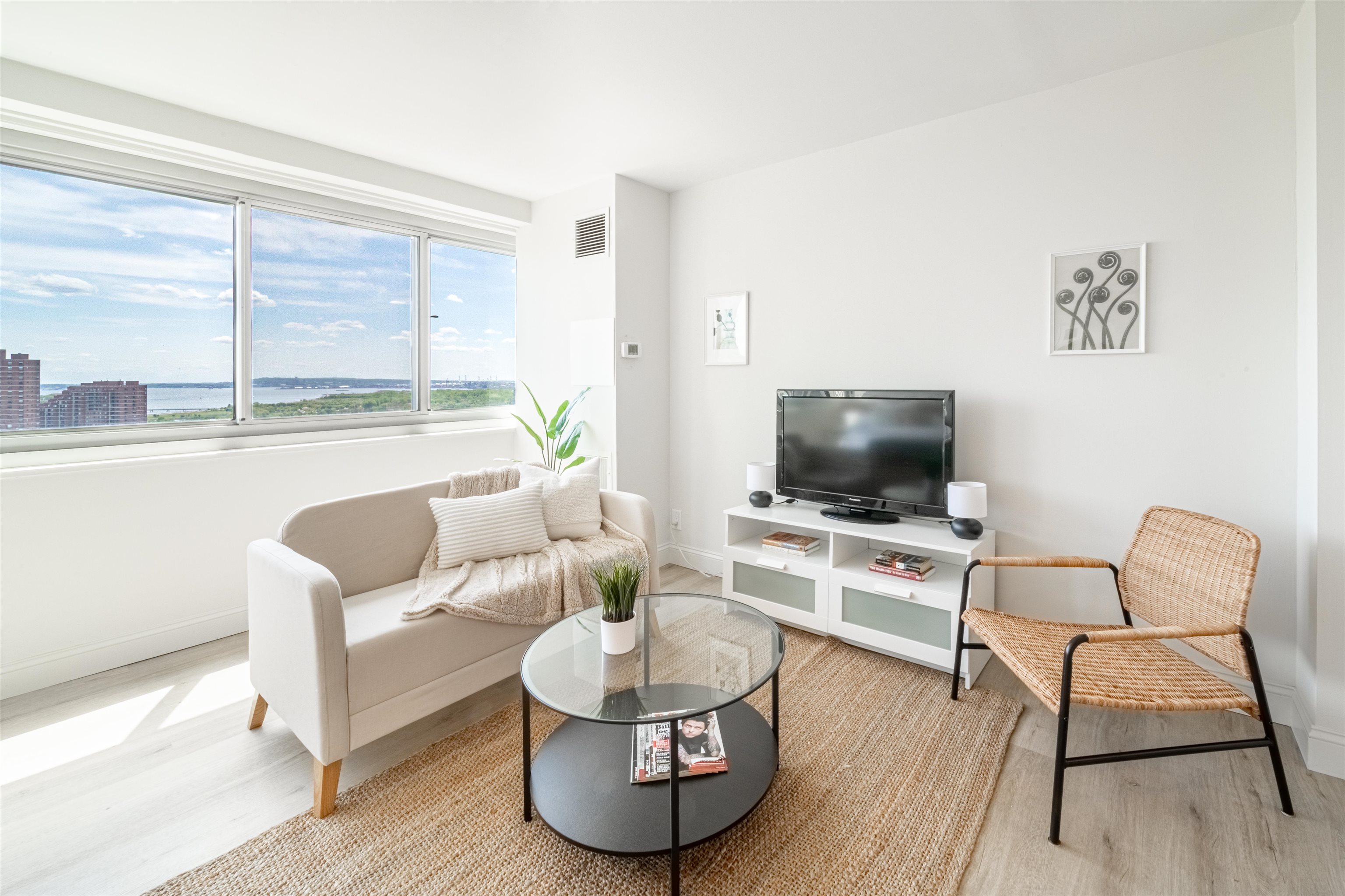 100 MONTGOMERY ST Unit: 2A