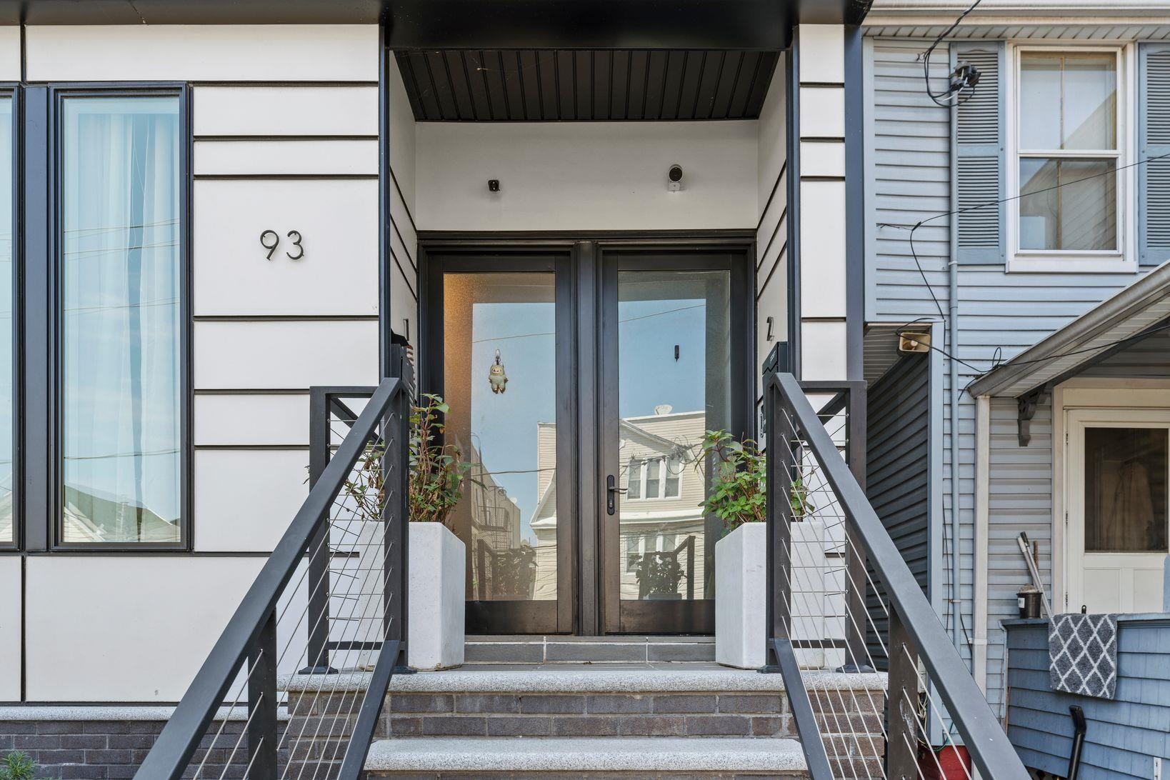 93 PEARSALL AVE Unit: 1-2