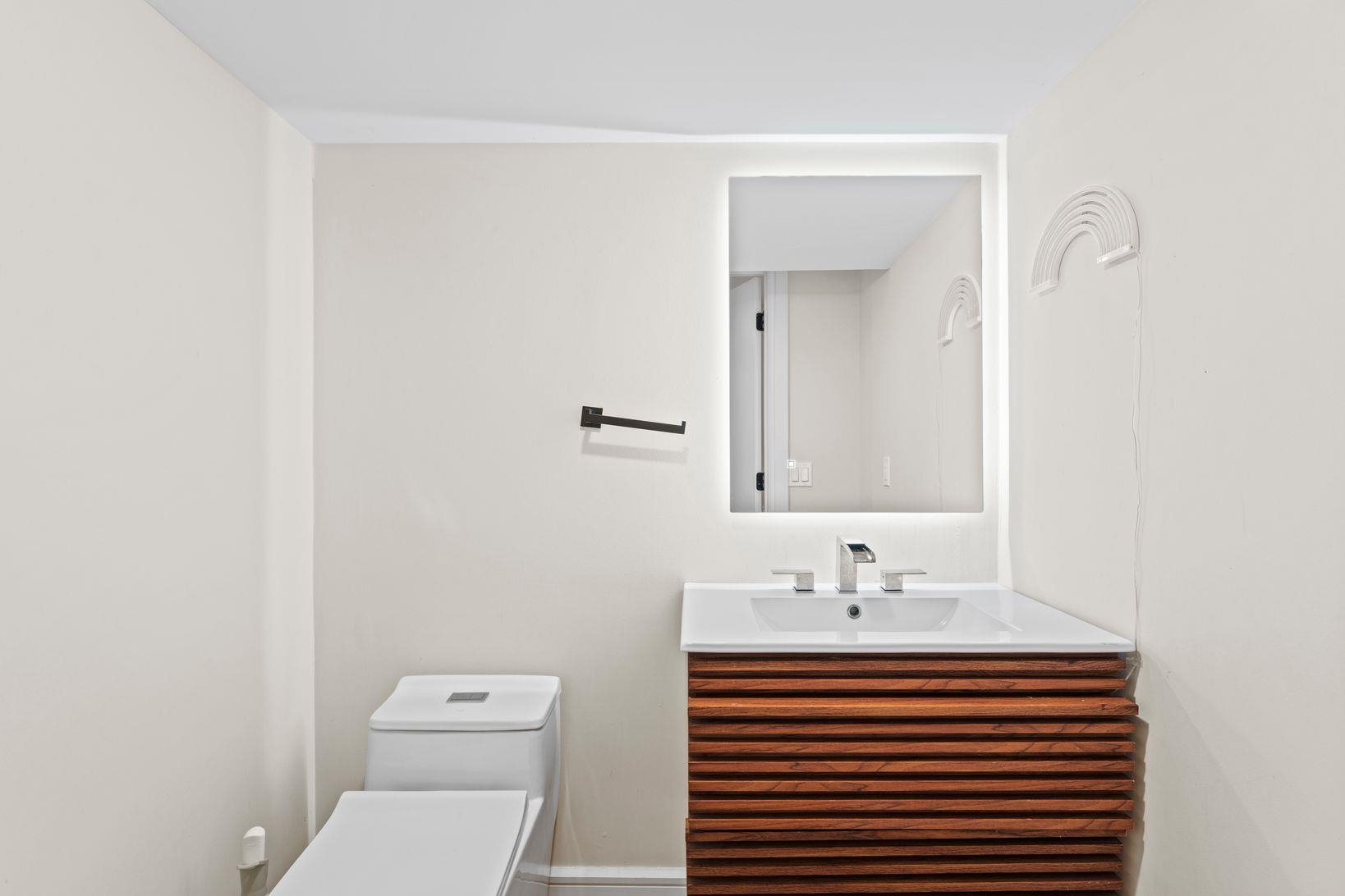 93 PEARSALL AVE Unit: 1-2