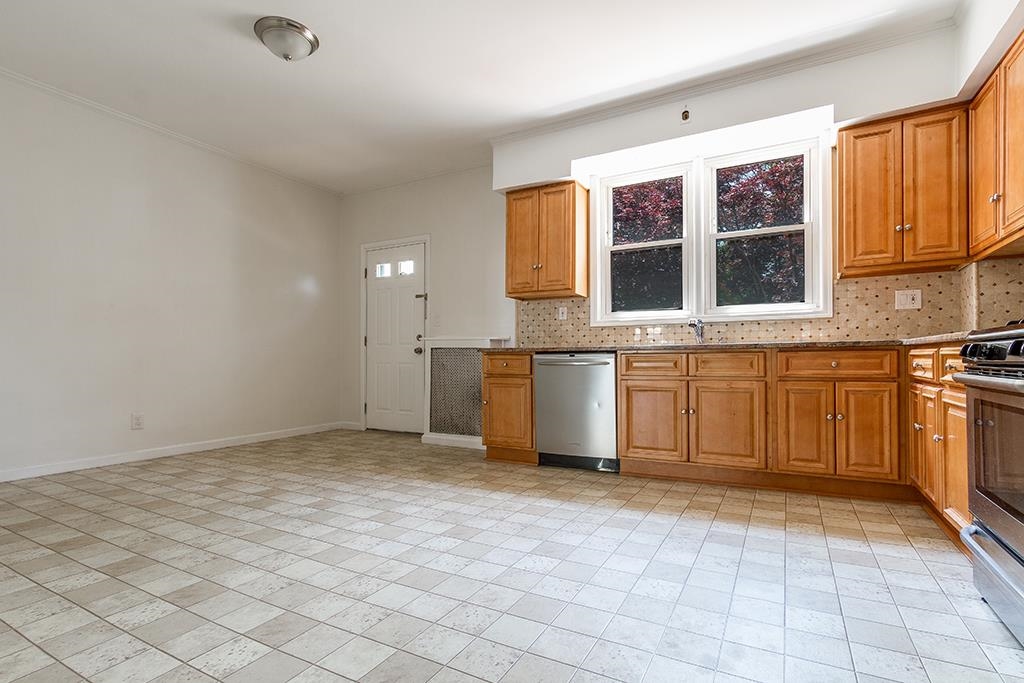 177 FAIRVIEW AVE