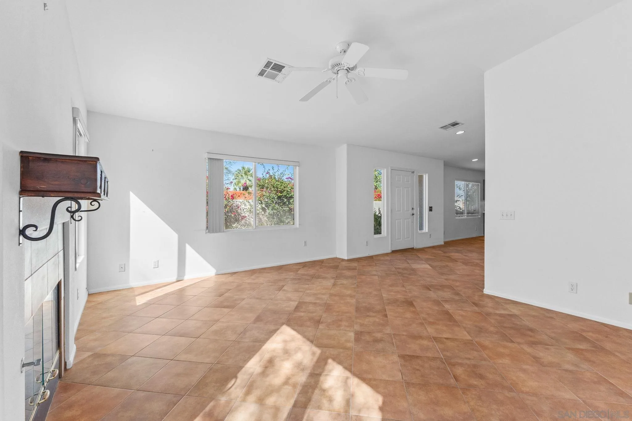 77265 Calle Sonora