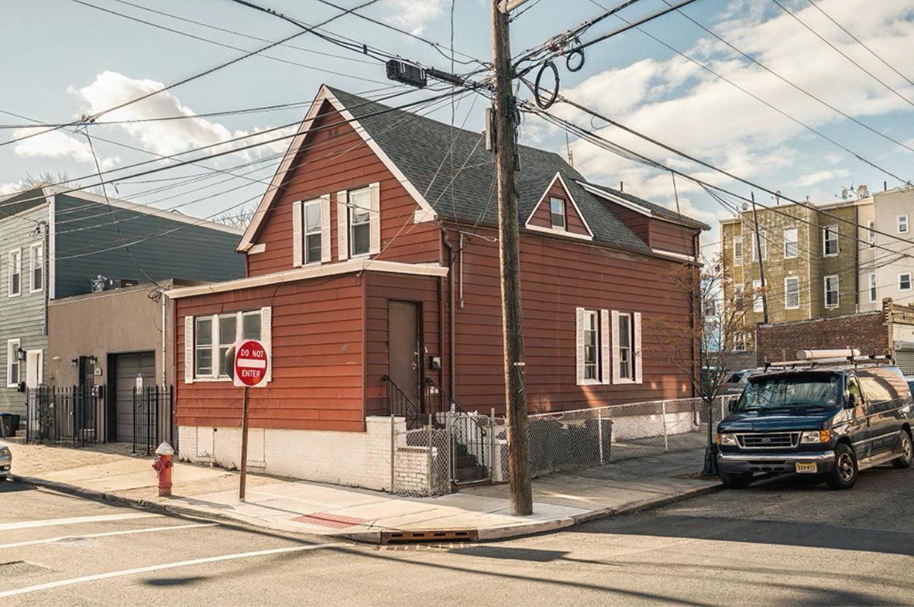 117 SHERMAN AVE