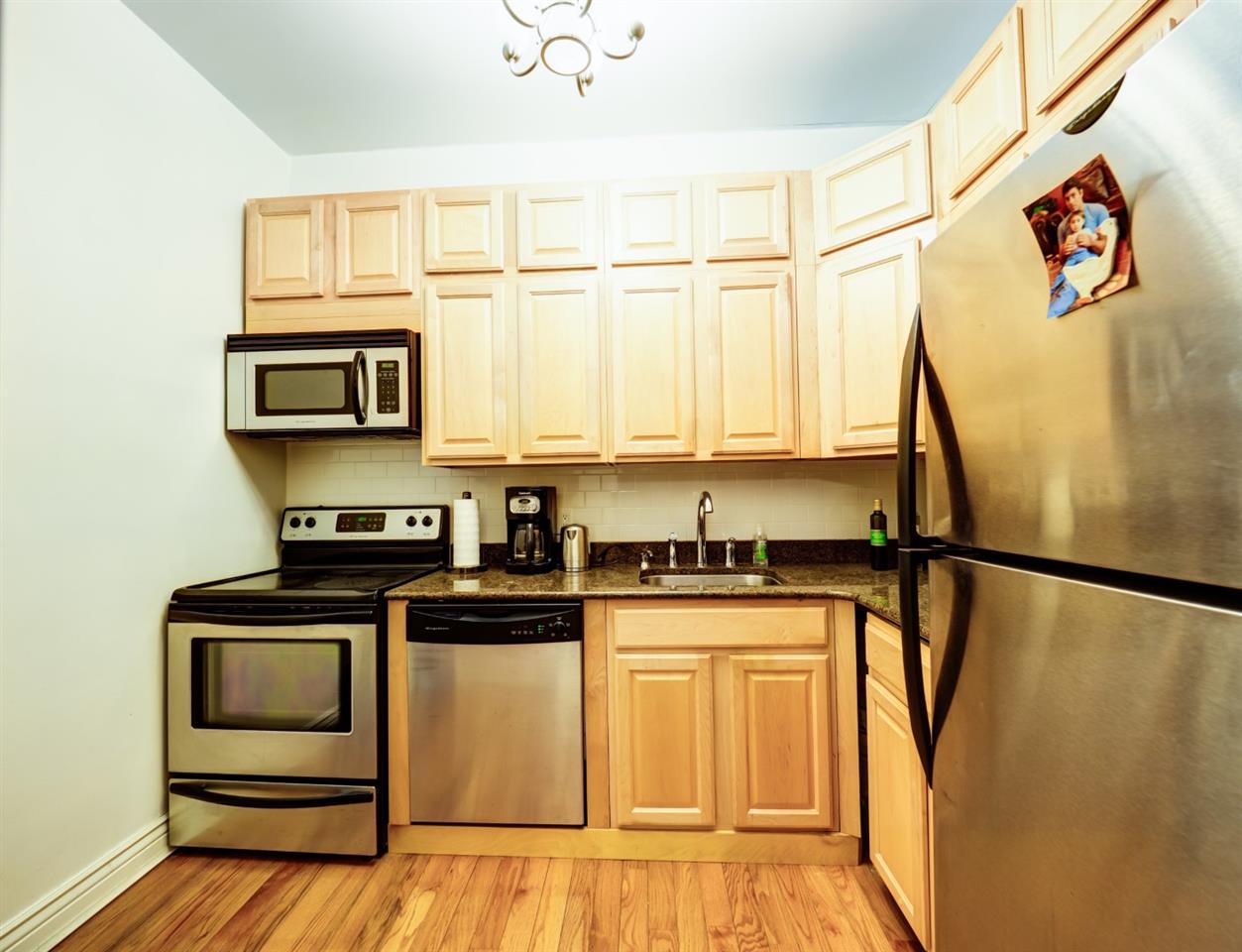 264 9TH ST Unit: 3F