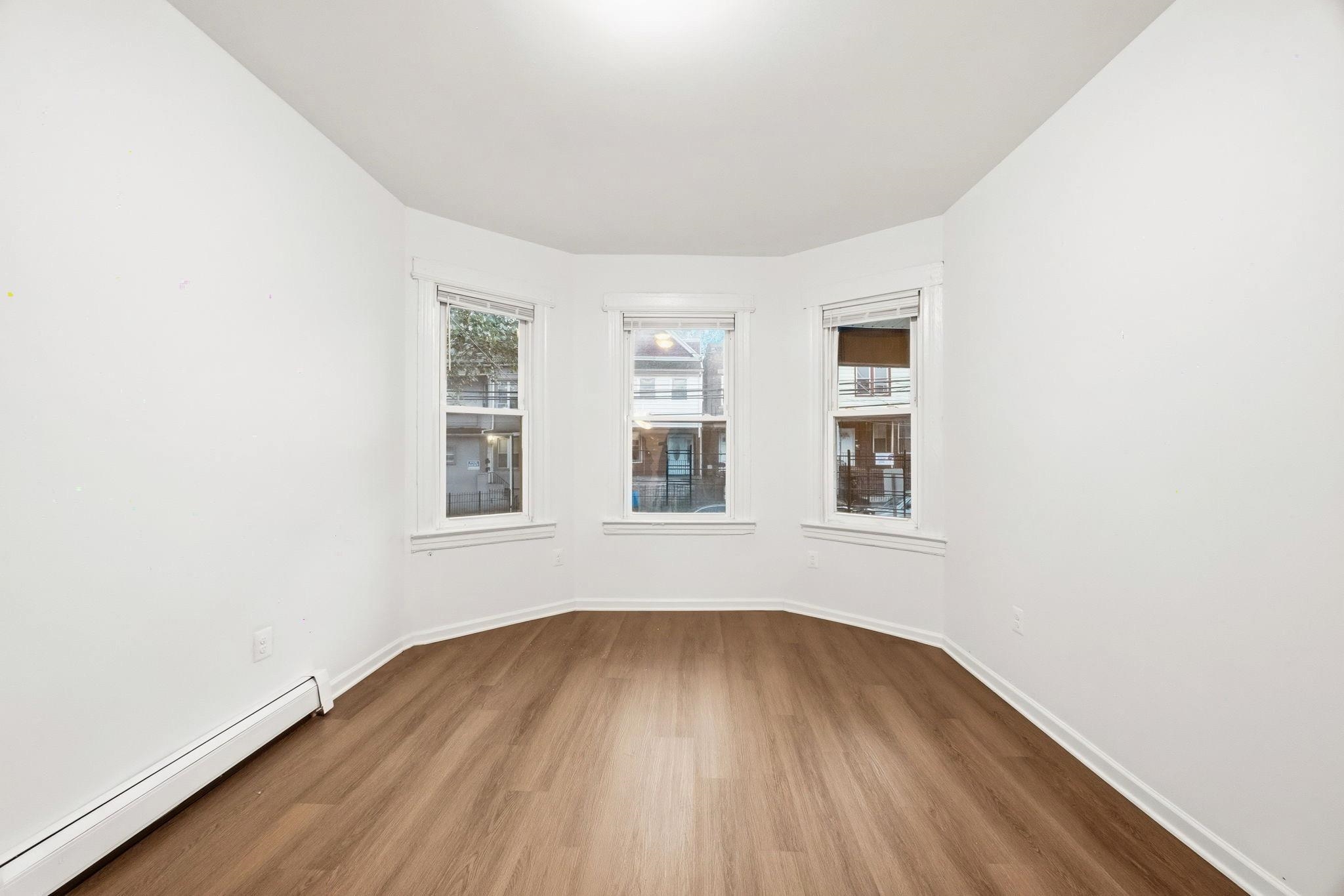 126 GRANT AVE