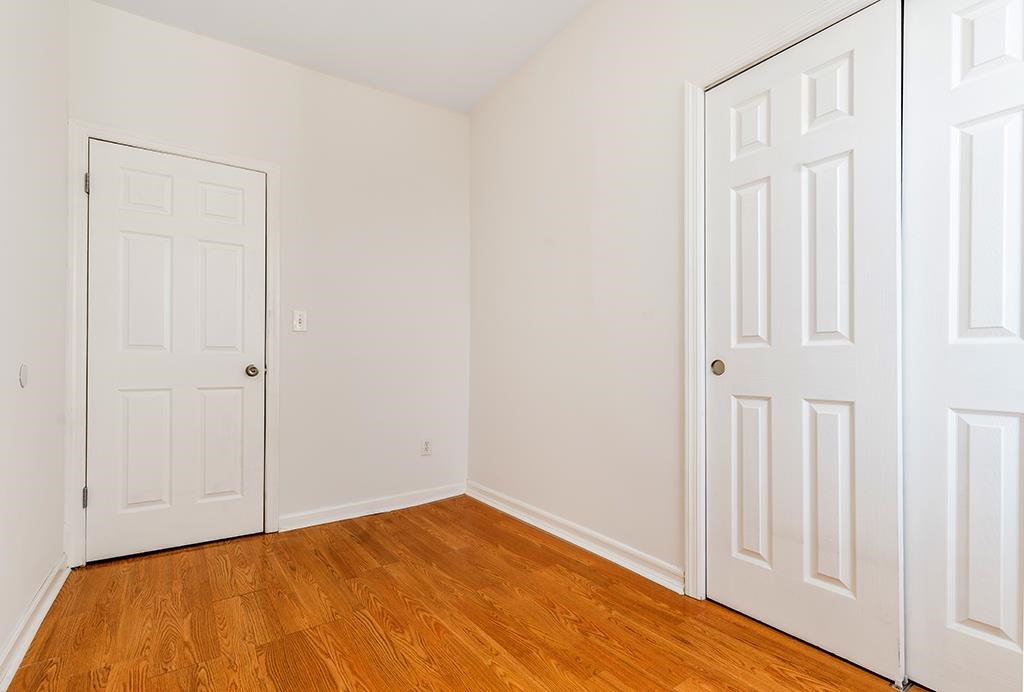 126 CHESTNUT AVE