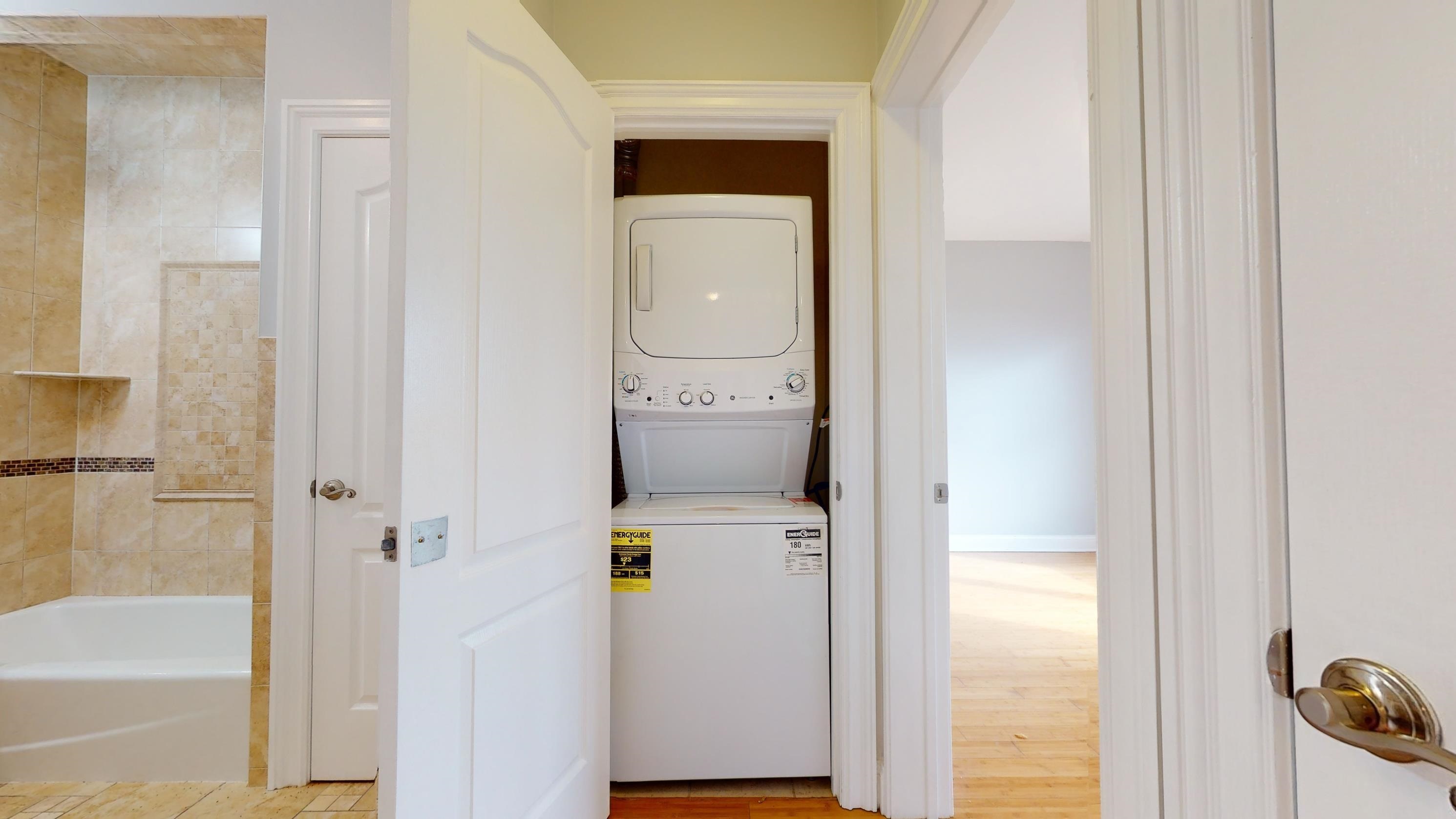 5 MONITOR ST Unit: 302