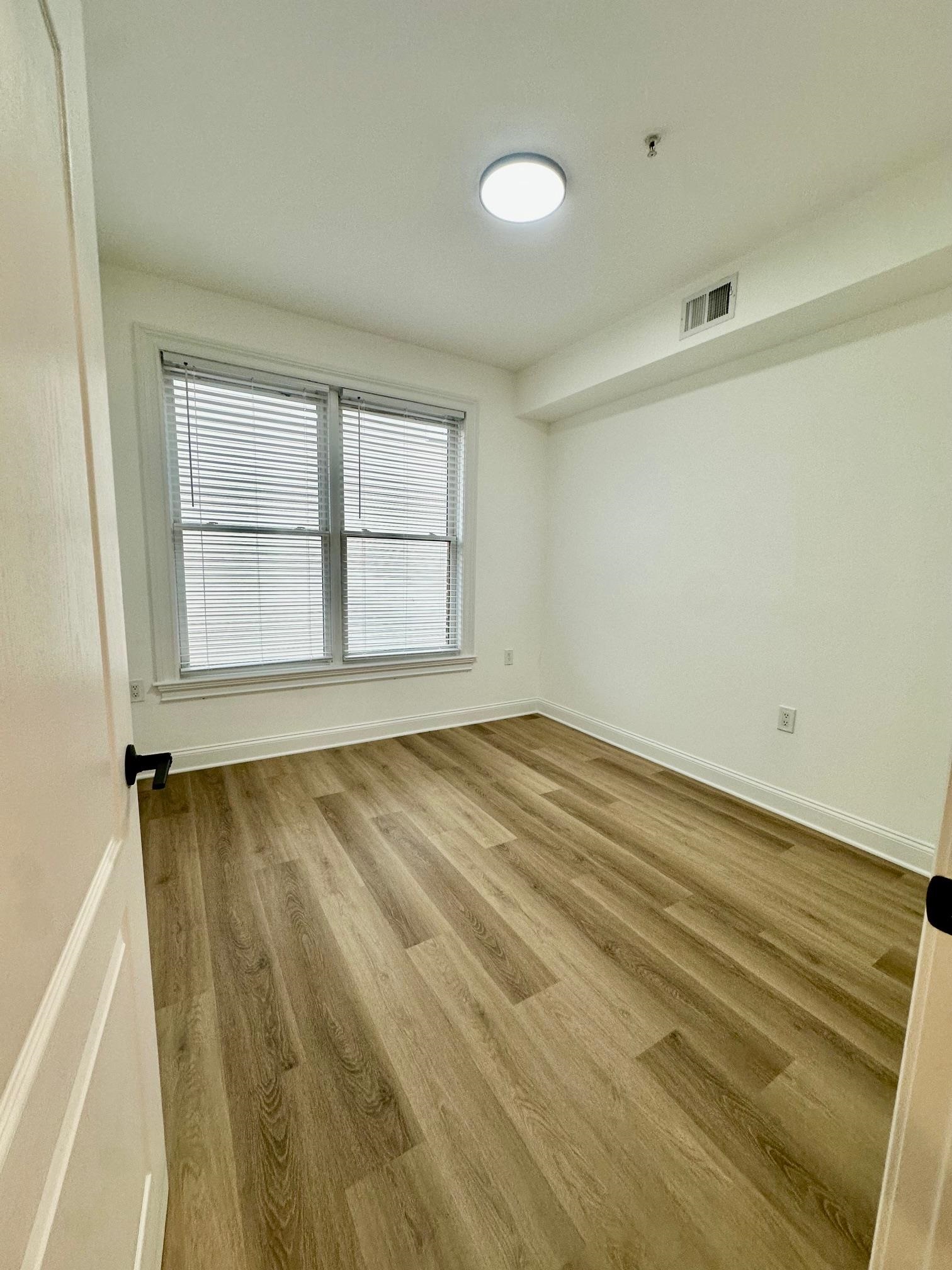 5 MONITOR ST Unit: 202