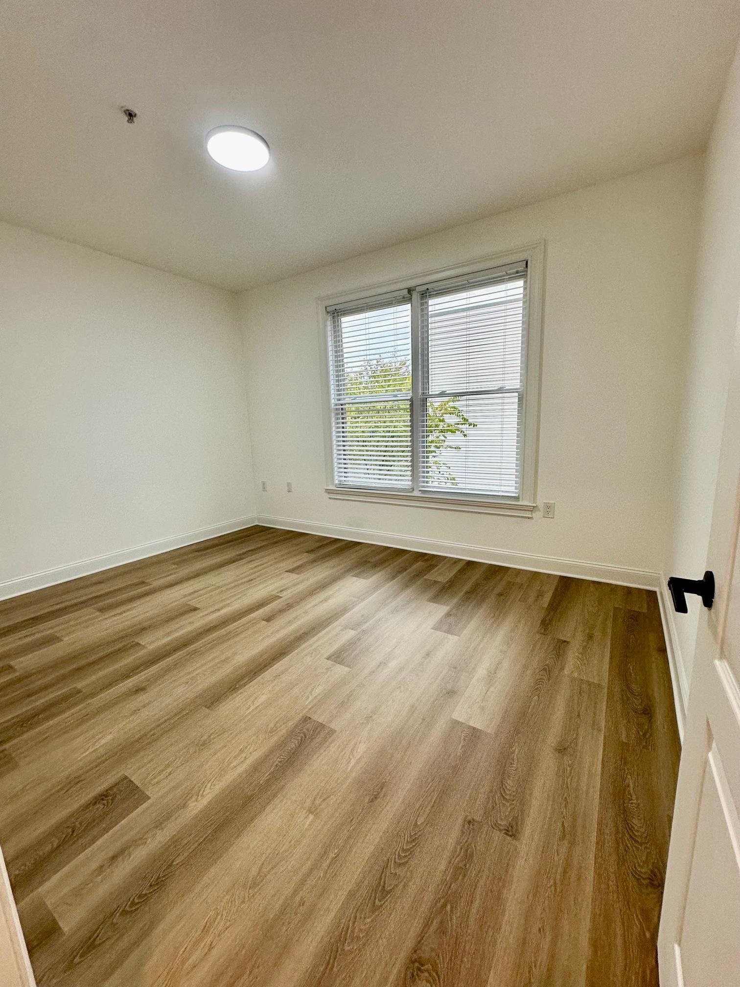 5 MONITOR ST Unit: 202