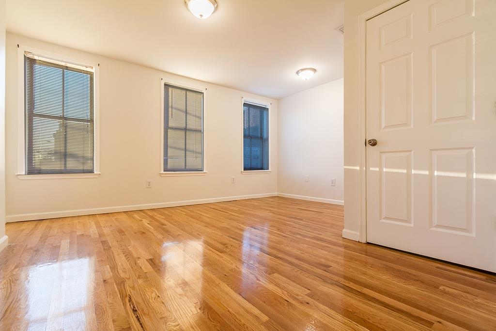 104 ERIE ST