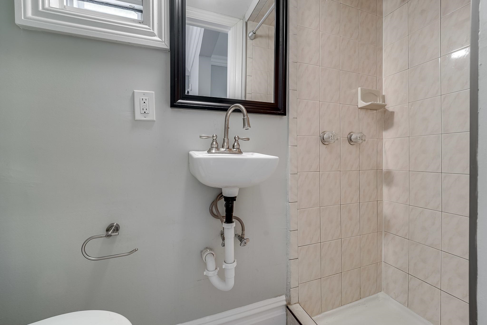 214 OLEAN AVE Unit: 2