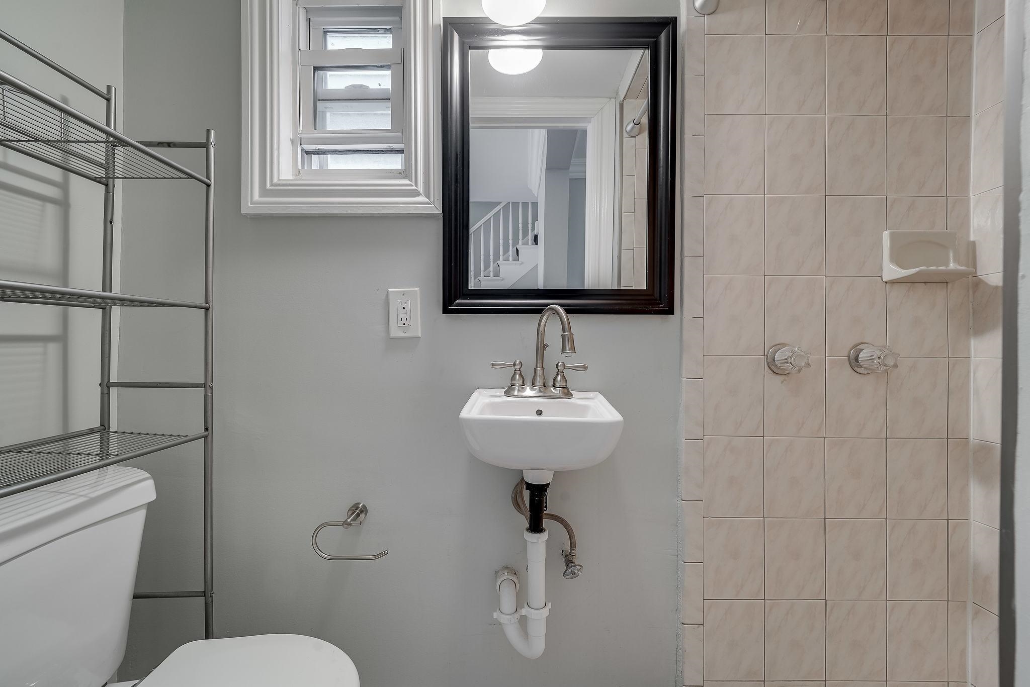 214 OLEAN AVE Unit: 2