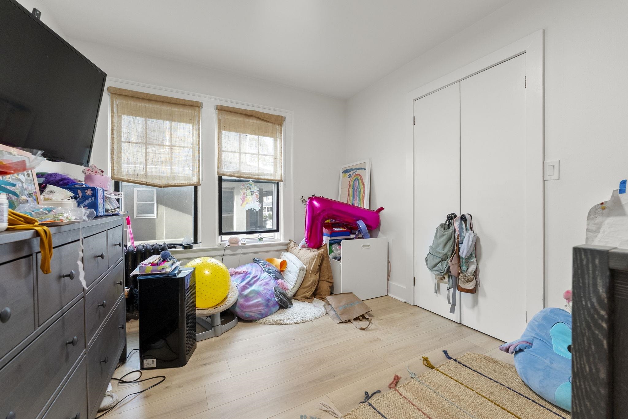 11 WEST GOUVENEUR AVE