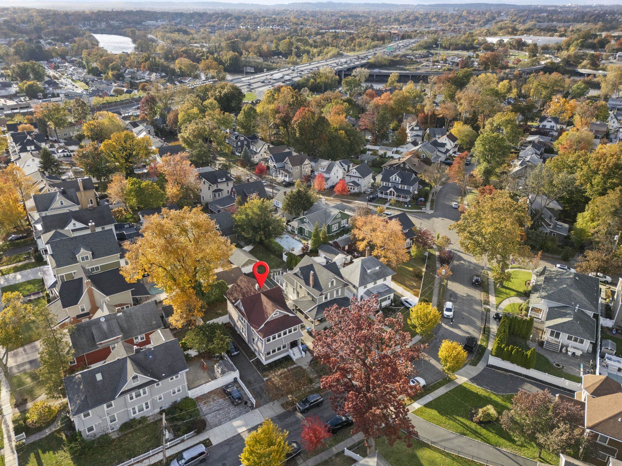 11 WEST GOUVENEUR AVE