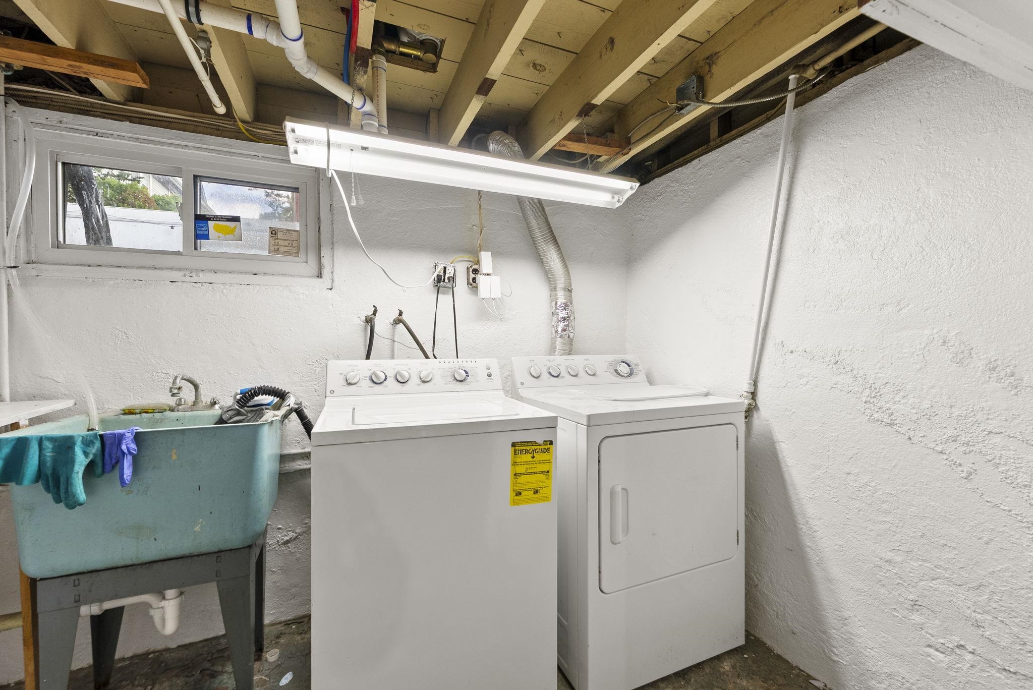 11 WEST GOUVENEUR AVE