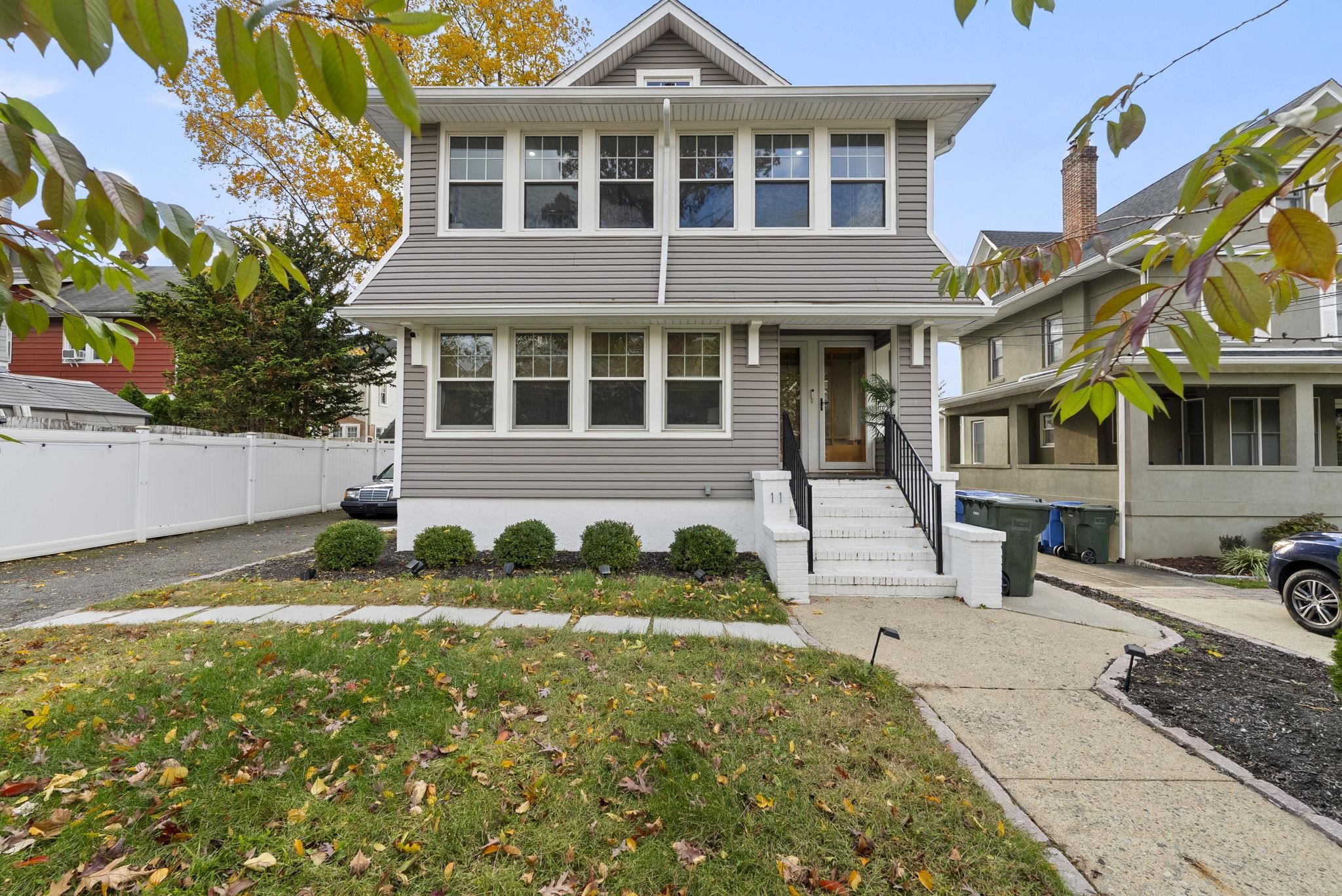 11 WEST GOUVENEUR AVE