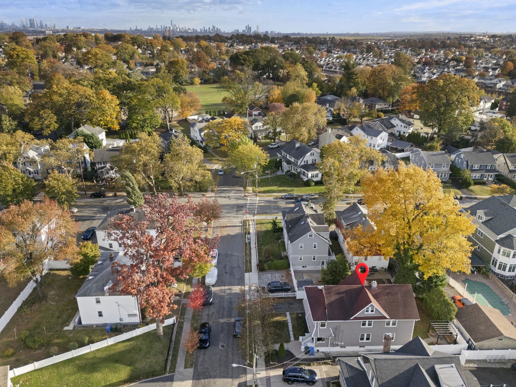 11 WEST GOUVENEUR AVE