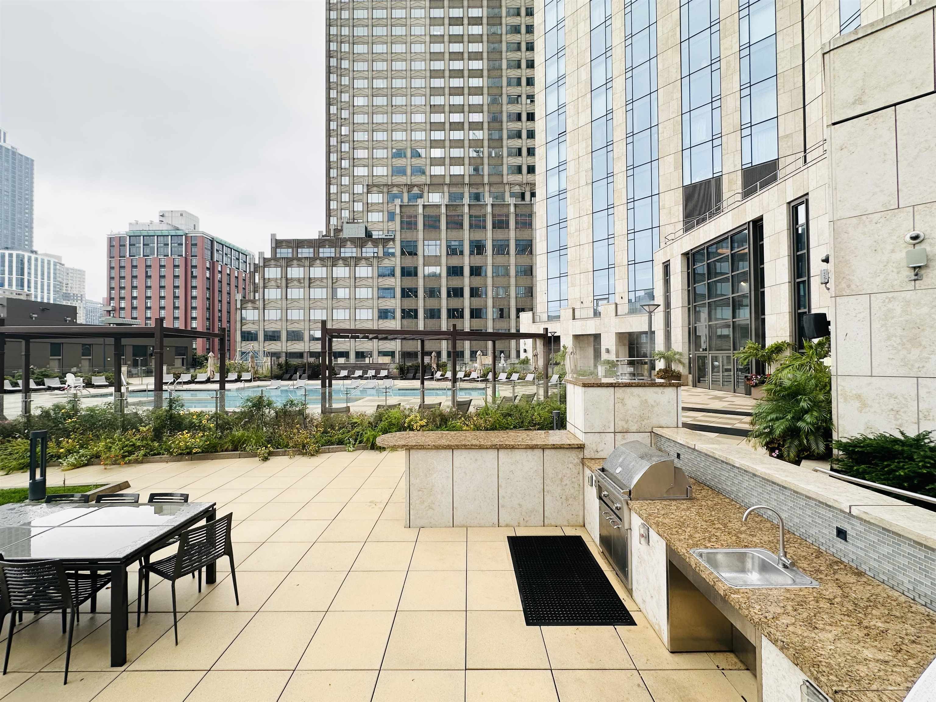 99 HUDSON ST Unit: 2902R