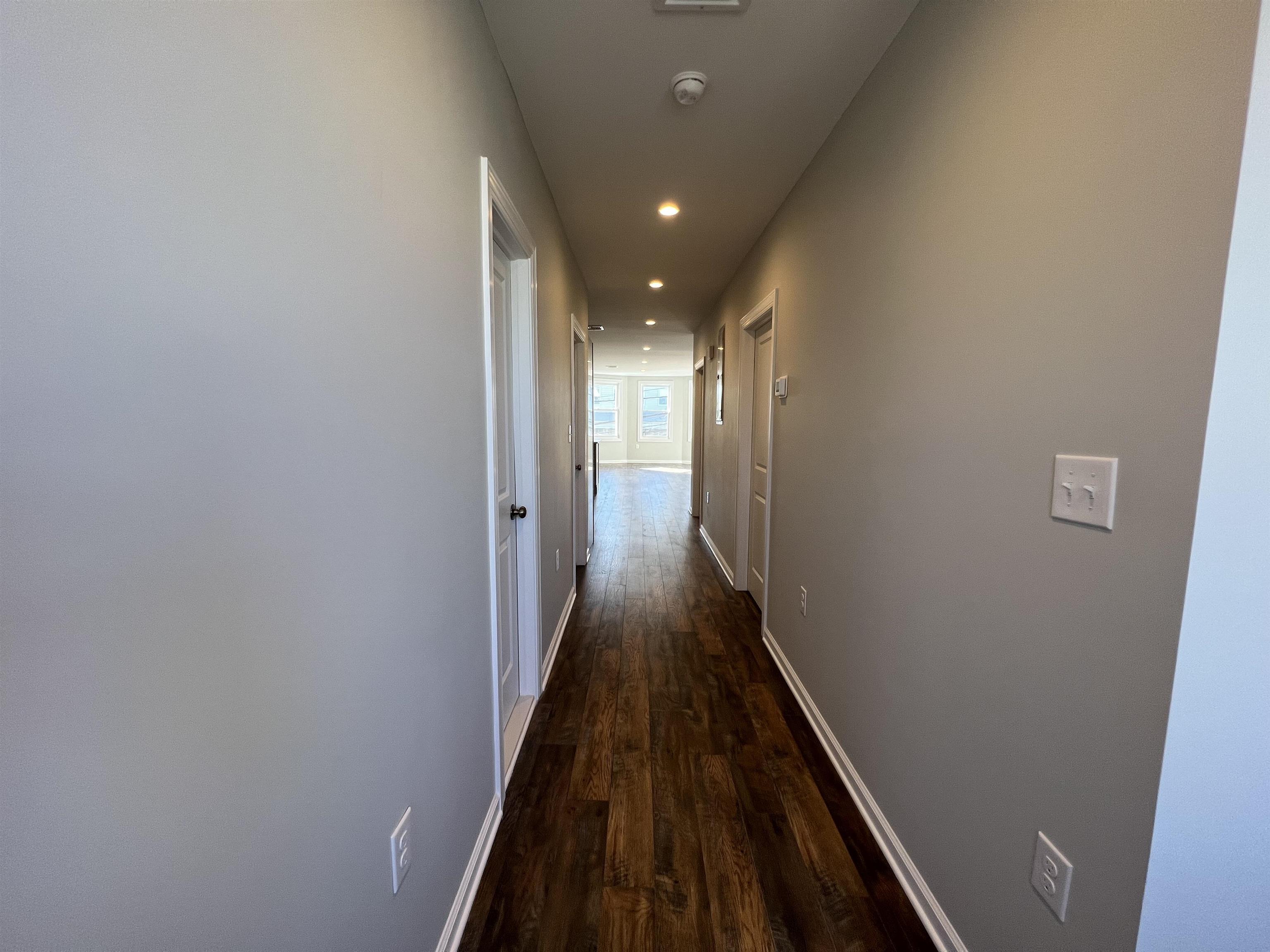 440 AVENUE E Unit: 2