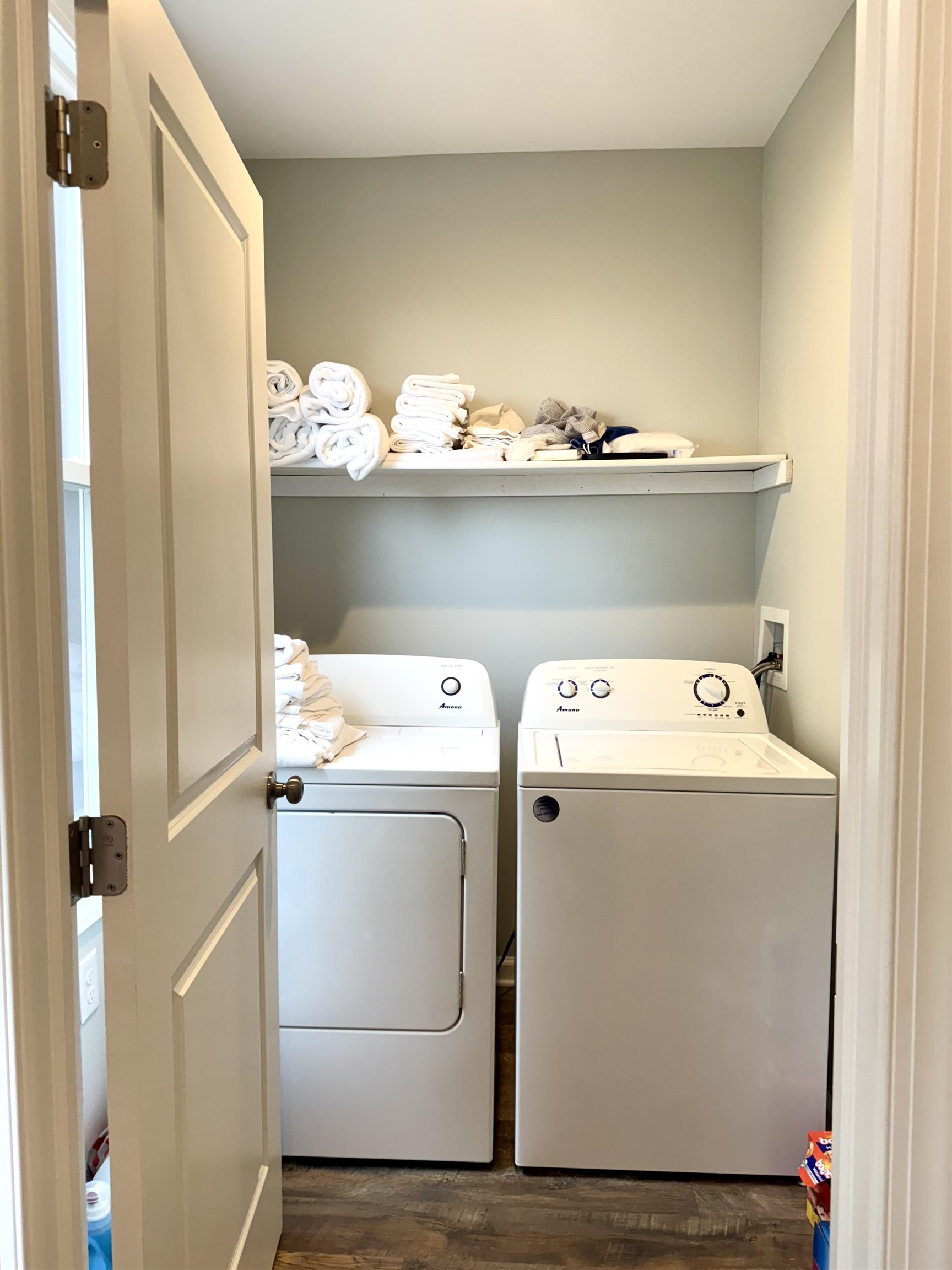 440 AVENUE E Unit: 2