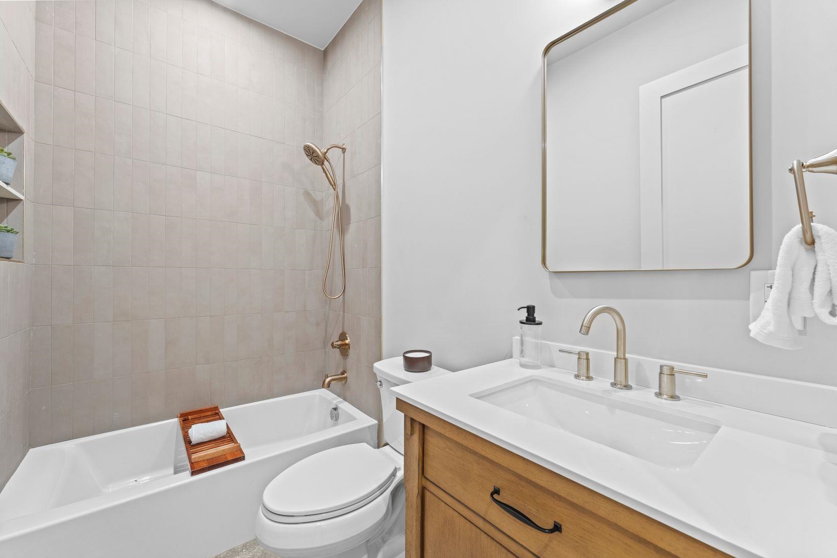 83 LIBERTY PL Unit: 1