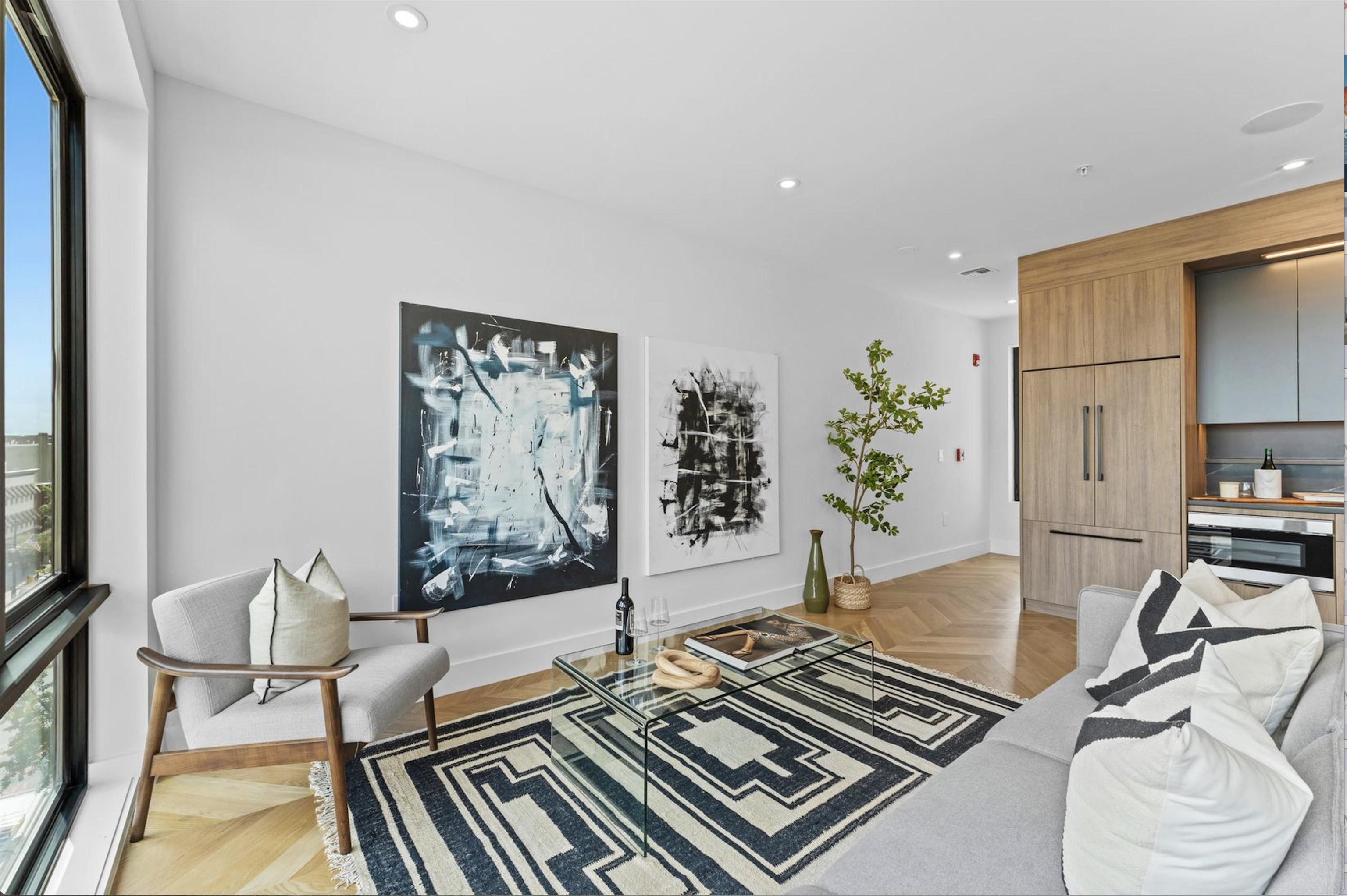 433 CENTRAL AVE Unit: Penthouse 4