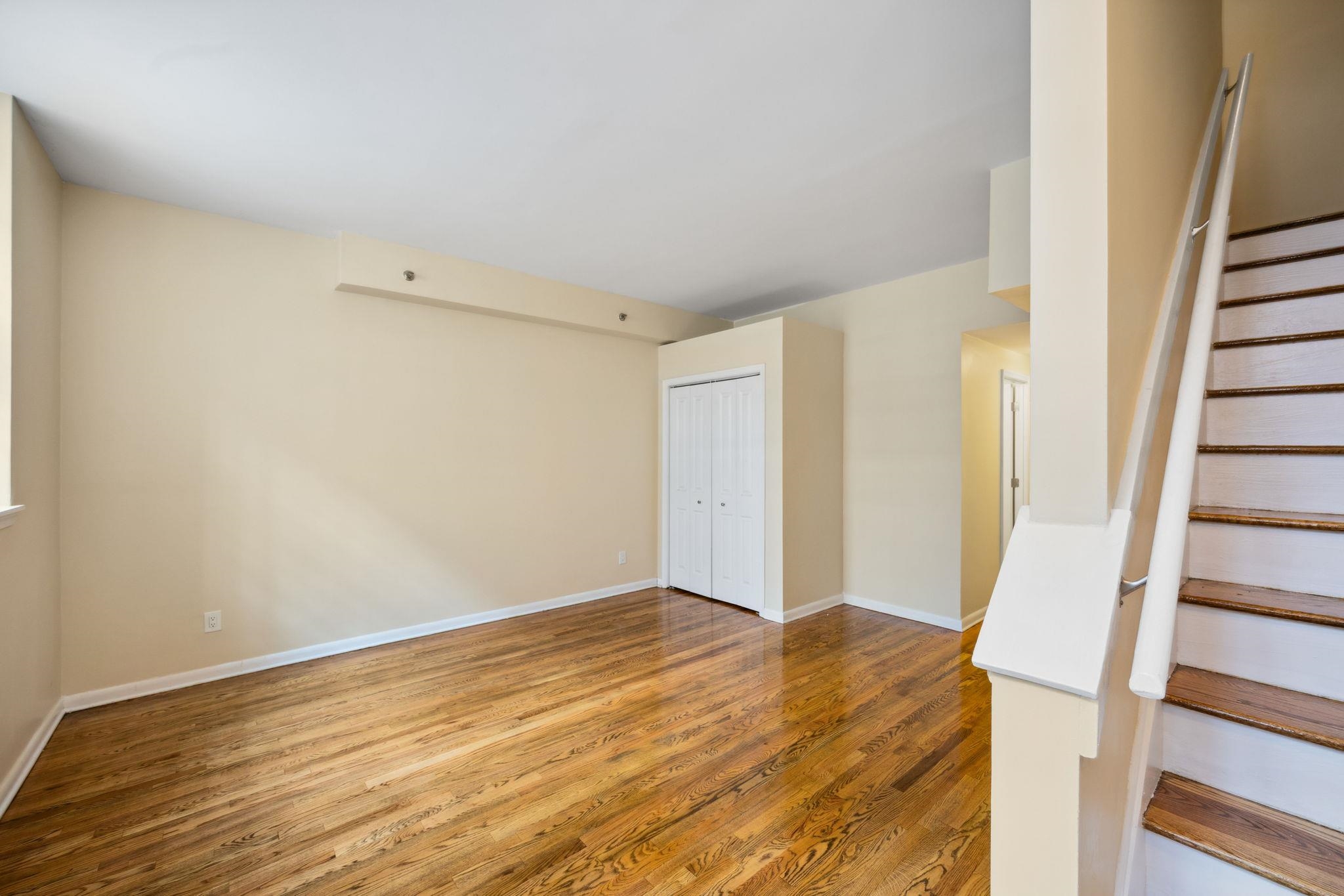 341 MONMOUTH ST Unit: 104-D