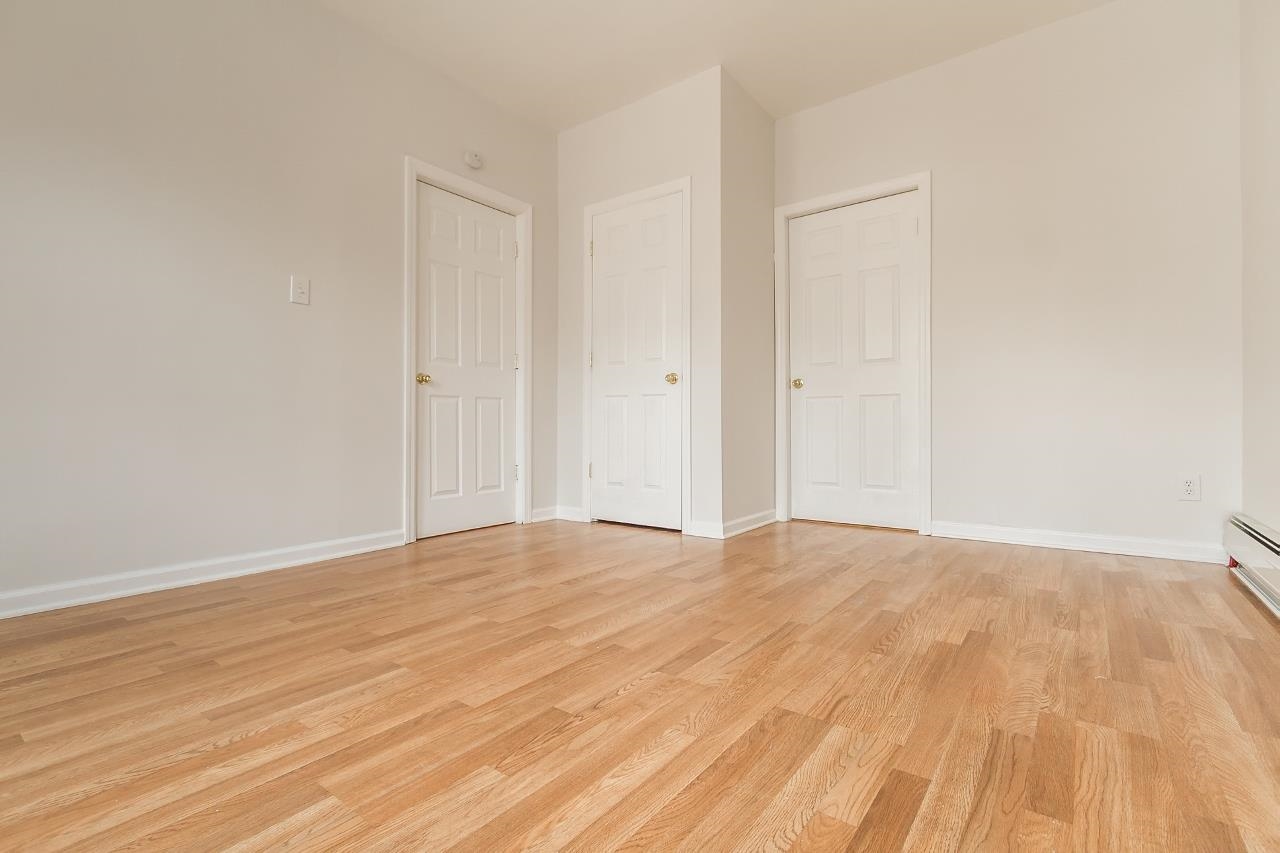 15 DWIGHT ST